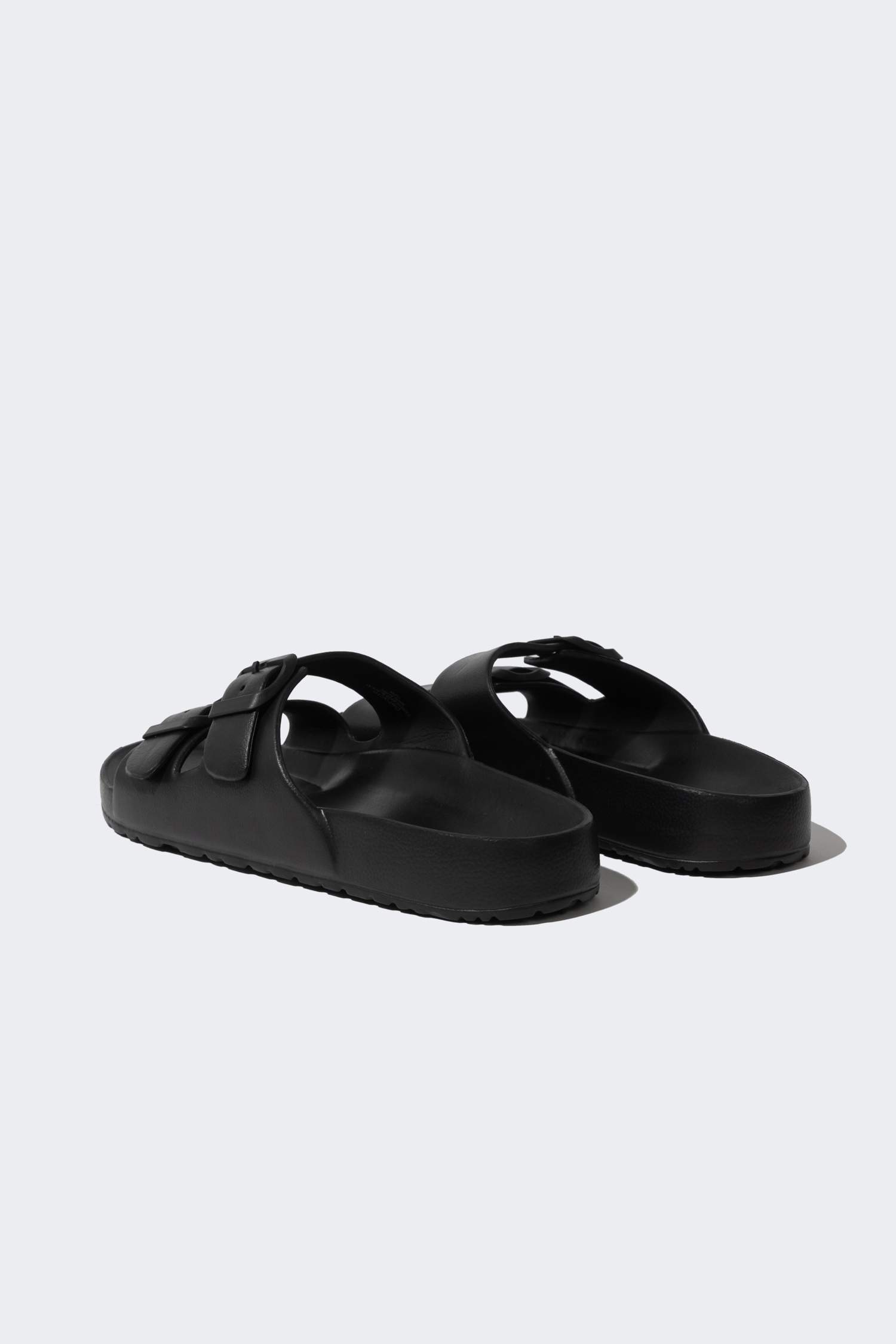 Сланцы на плоской подошве для мужчин