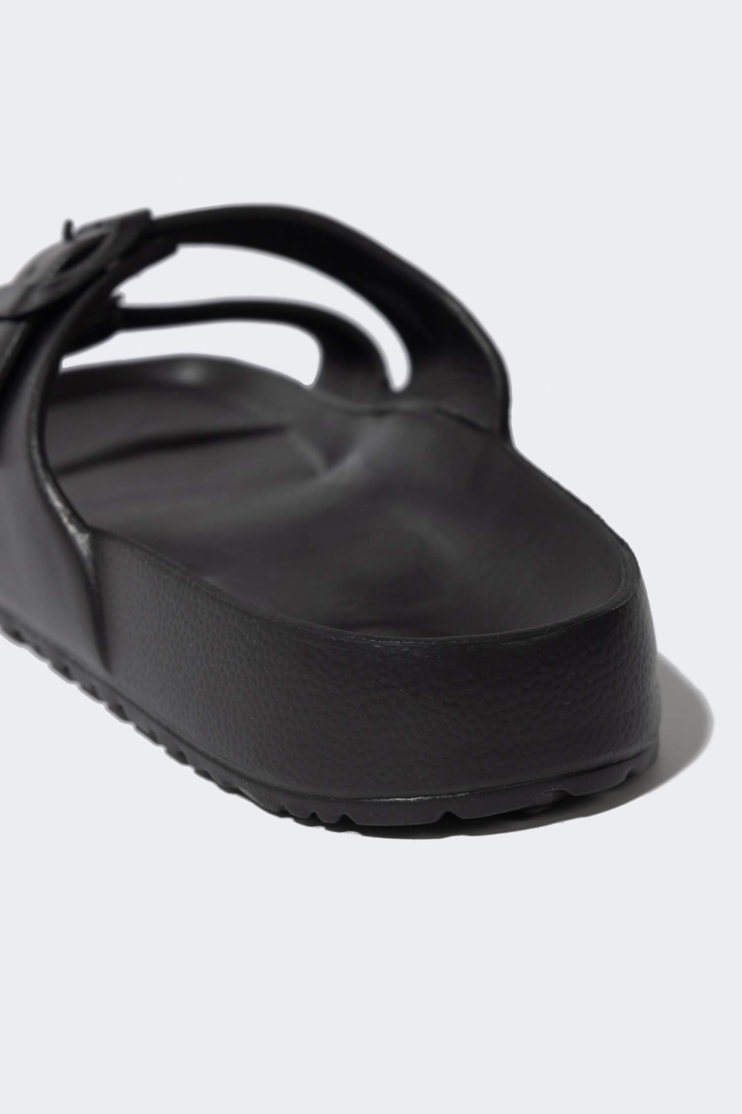 Сланцы на плоской подошве для мужчин