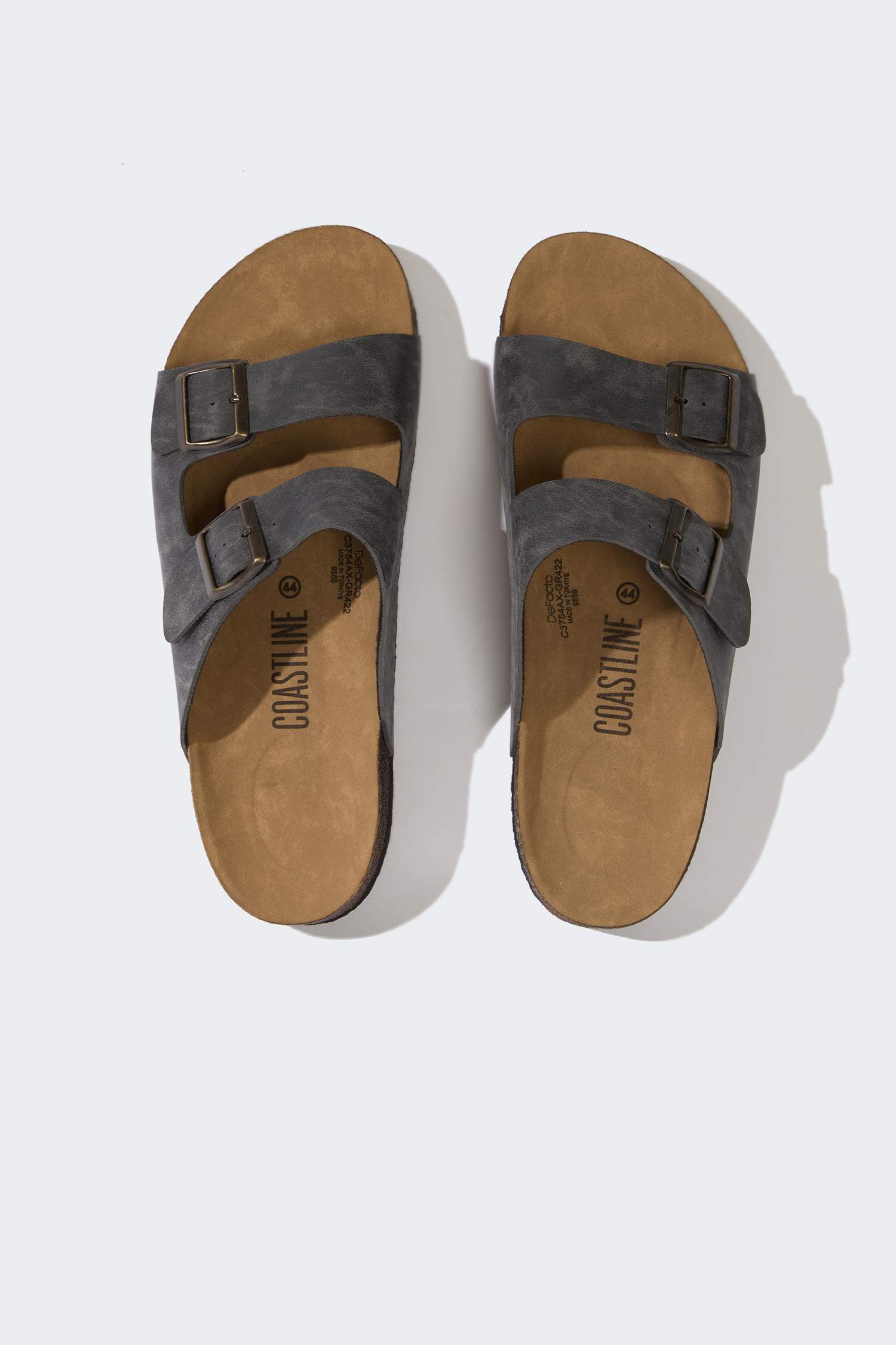 شبشب جلد صناعي بكعب مسطح بشريط مزدوج