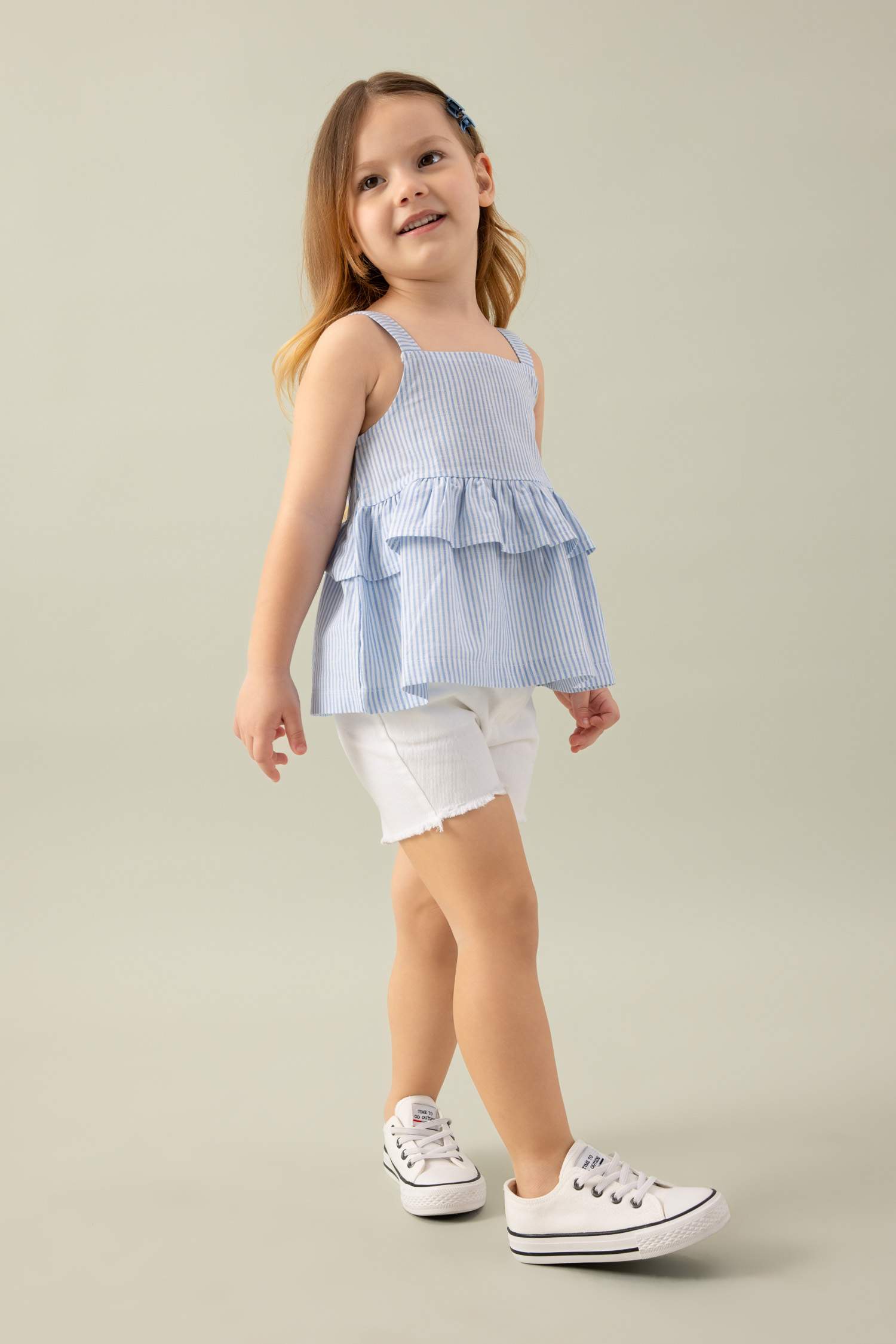 بلوزة بيبي بناتي مخططة بوبلين بحمالات قصة عادية بياقة مربعة