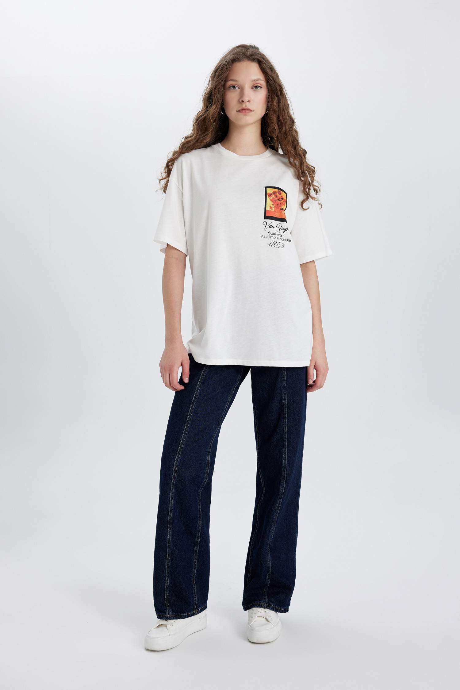 Oversize Fit Van Gogh Licensed Crew Neck Printed Short Sleeve T-Shirt