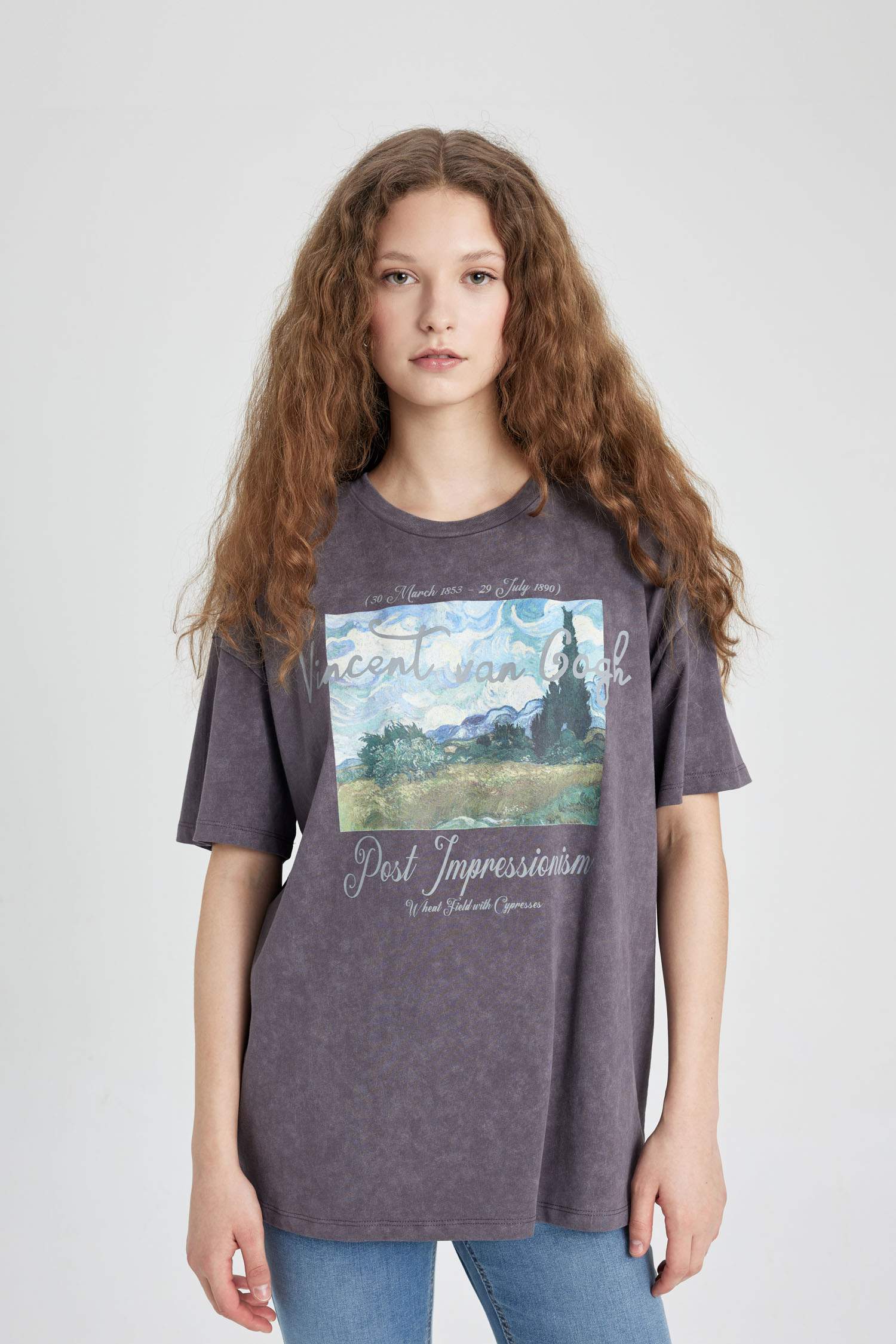 تيشيرت نص ردن اوفر سايز مطبوع من فان جوج