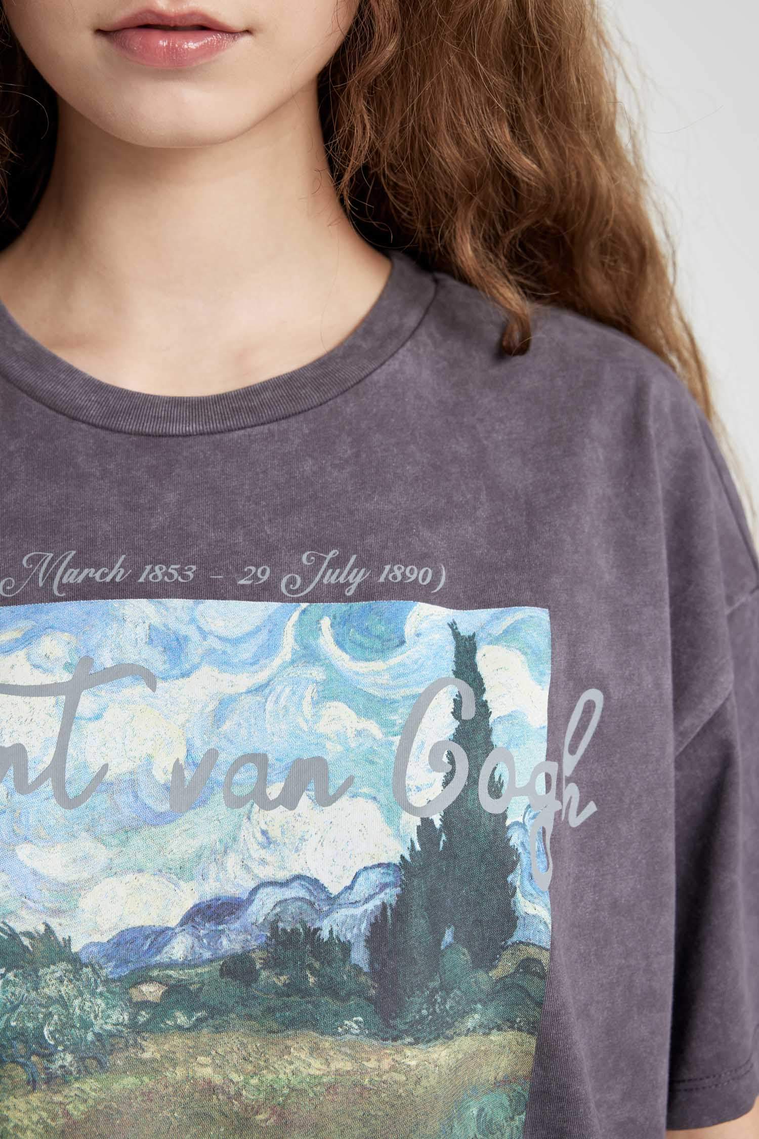 تيشيرت نص ردن اوفر سايز مطبوع من فان جوج