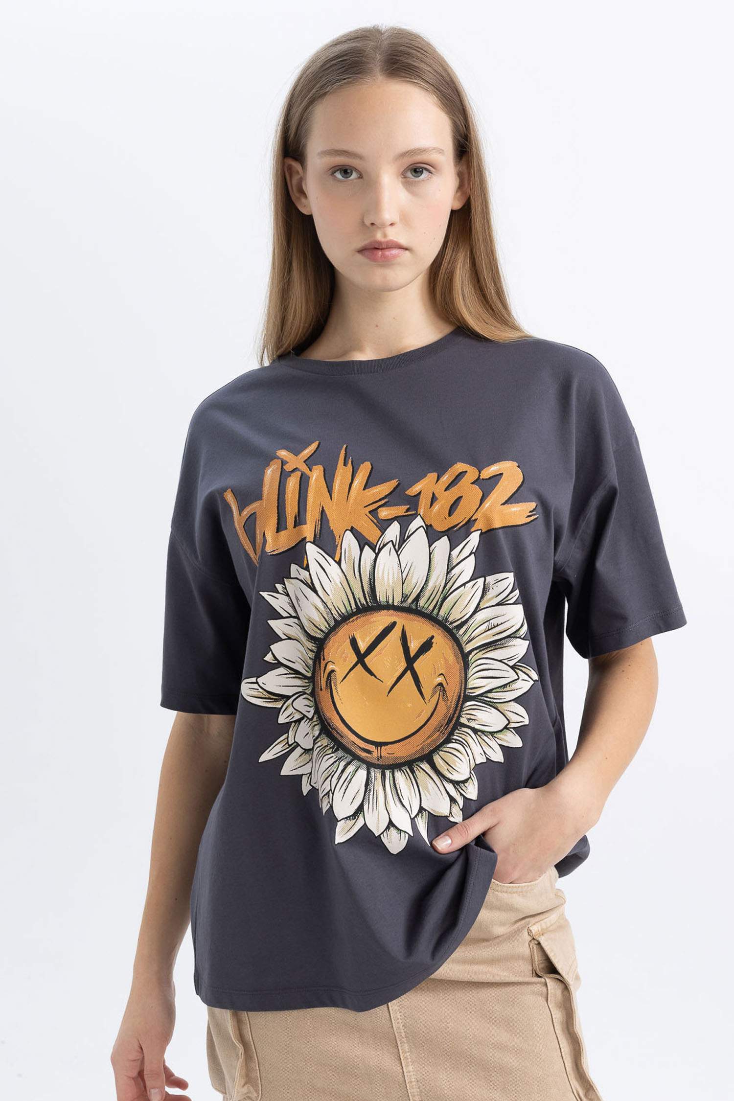Blink Oversize Fit Crew Neck Short Sleeve T-Shirt