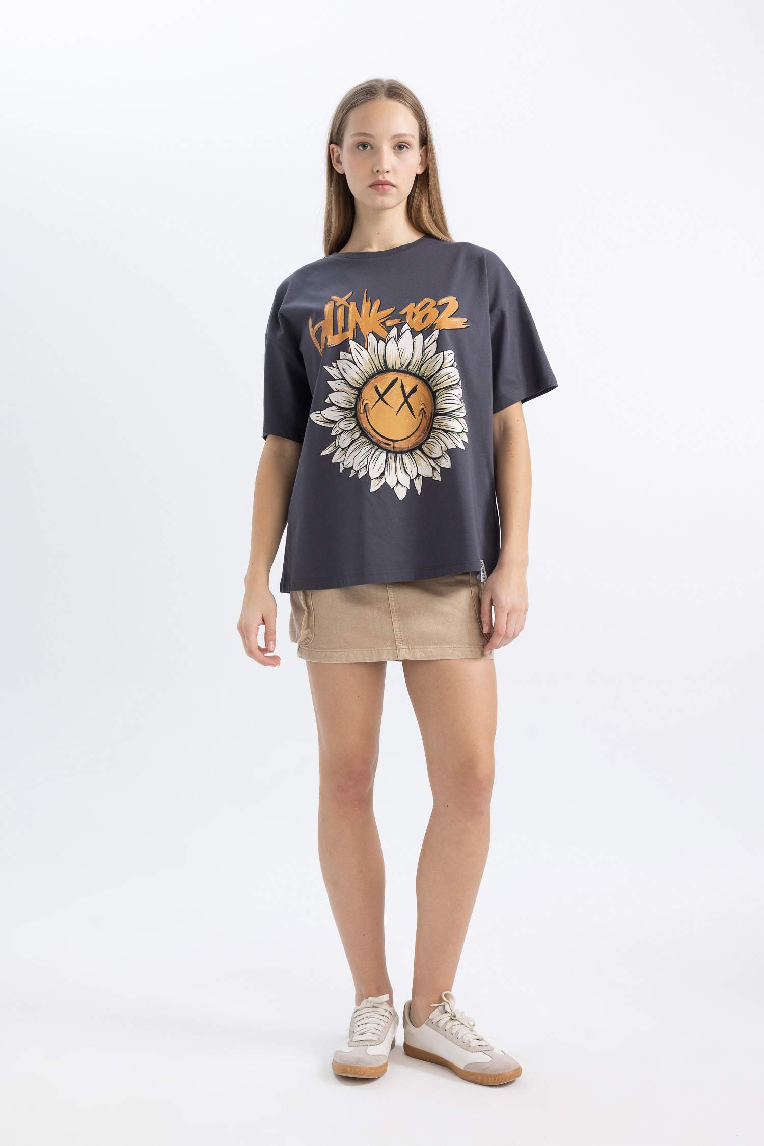 Blink Oversize Fit Crew Neck Short Sleeve T-Shirt