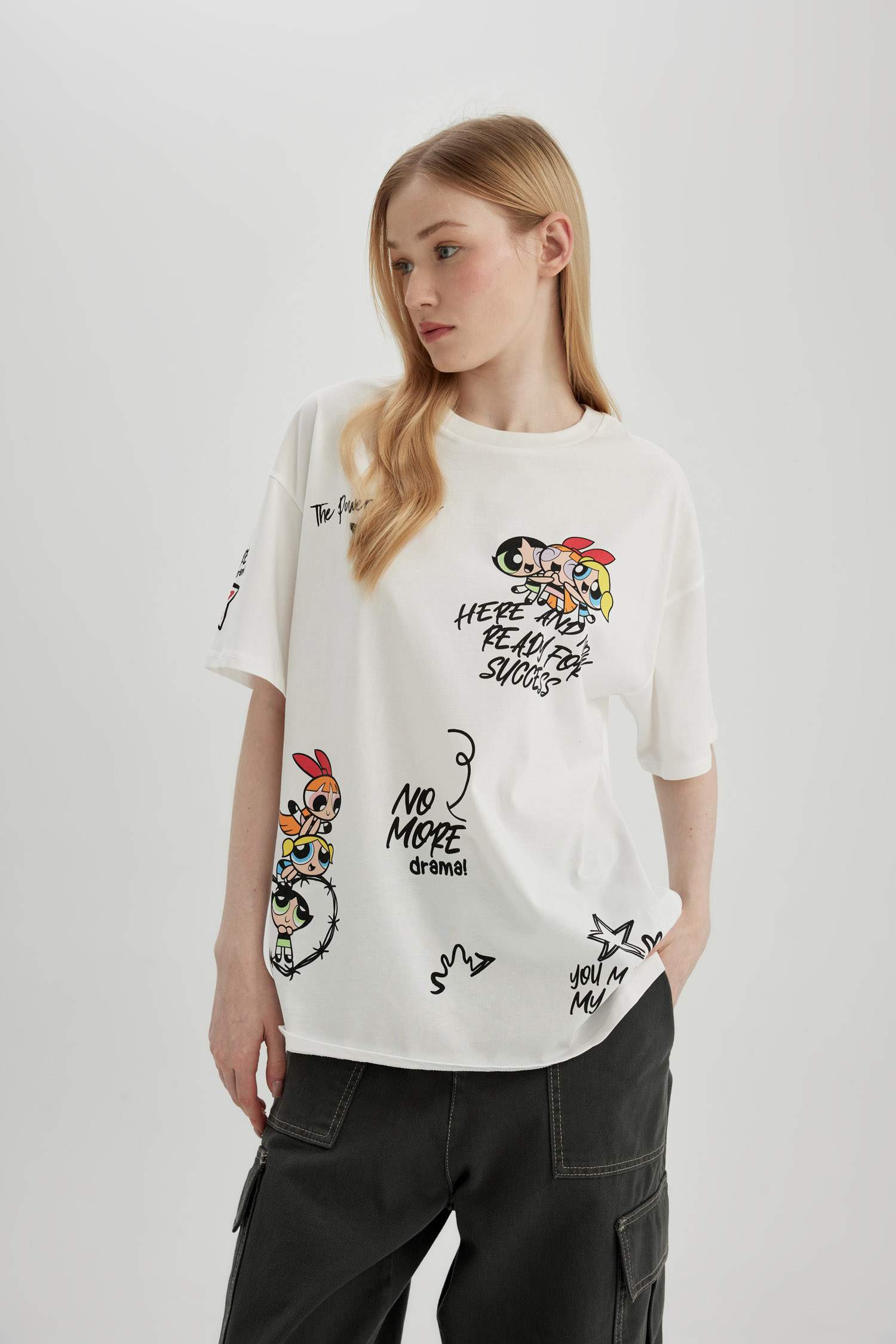 Oversize Fit PowerPuff Girls Licensed Crew Neck Printed Short Sleeve T-Shirt