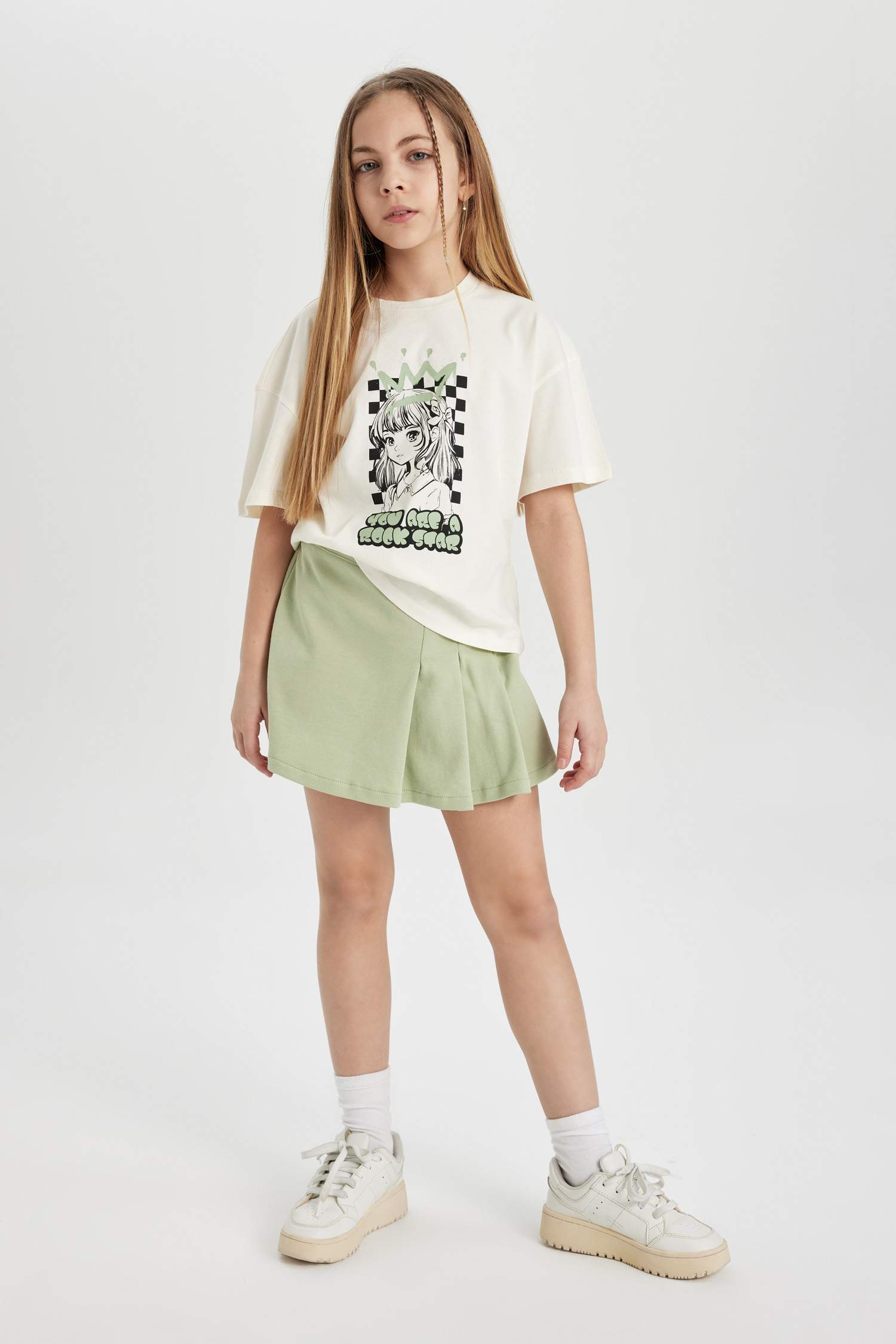 سيت بناتي تيشيرت وشورت - قطعتين