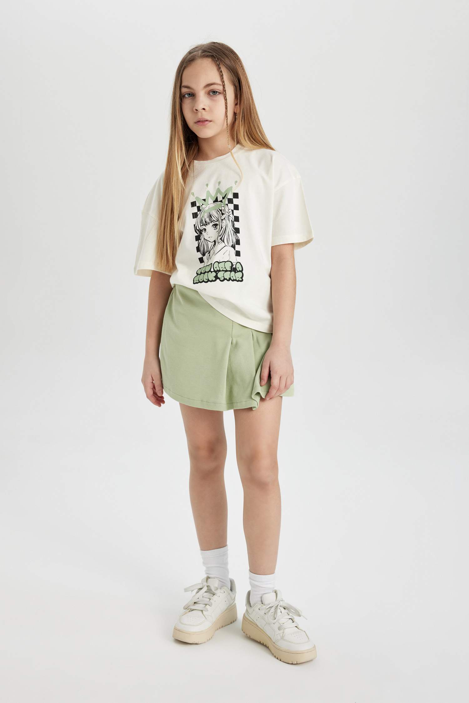 سيت بناتي تيشيرت وشورت - قطعتين