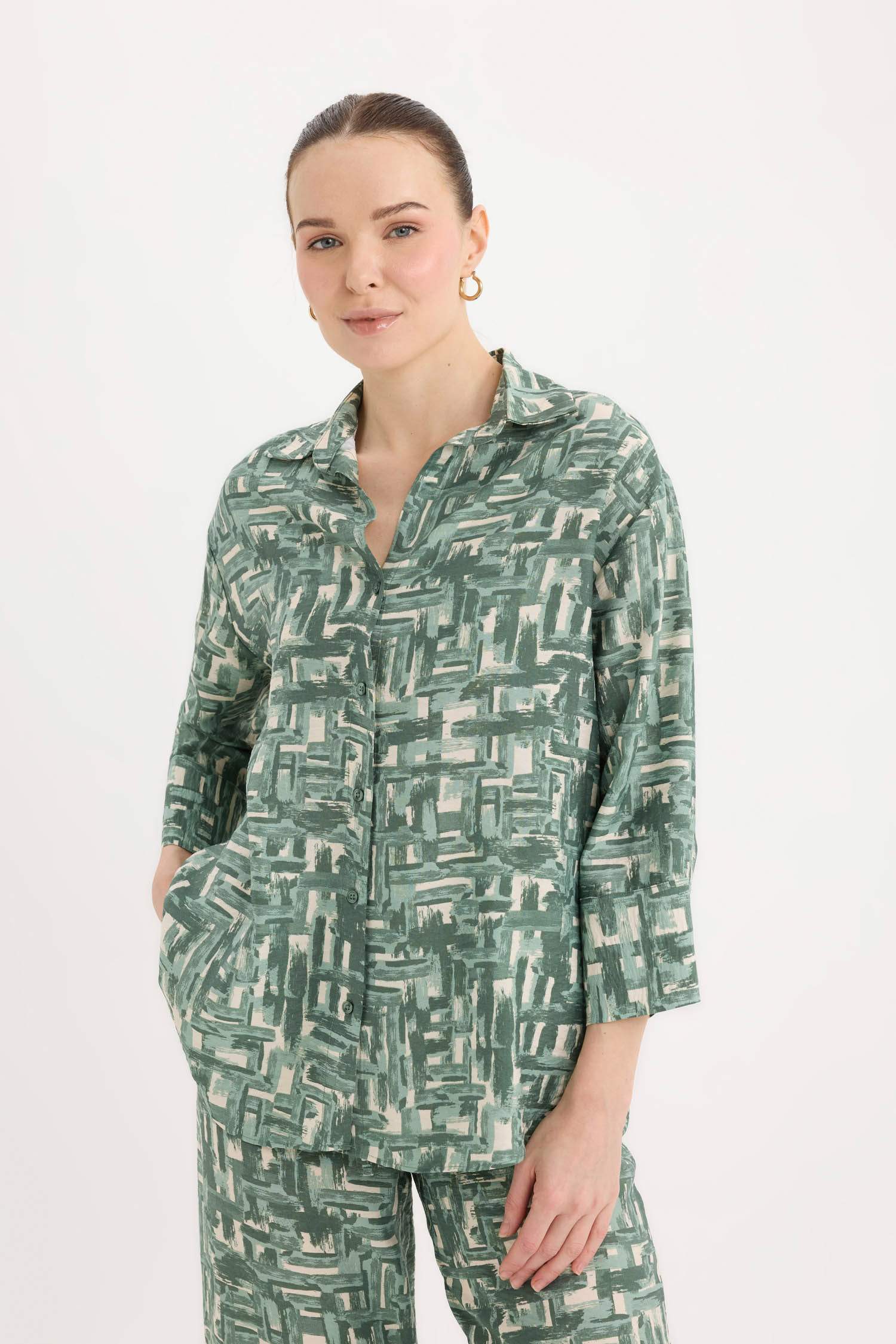 Regular Fit Desenli Uzun Kollu Gömlek