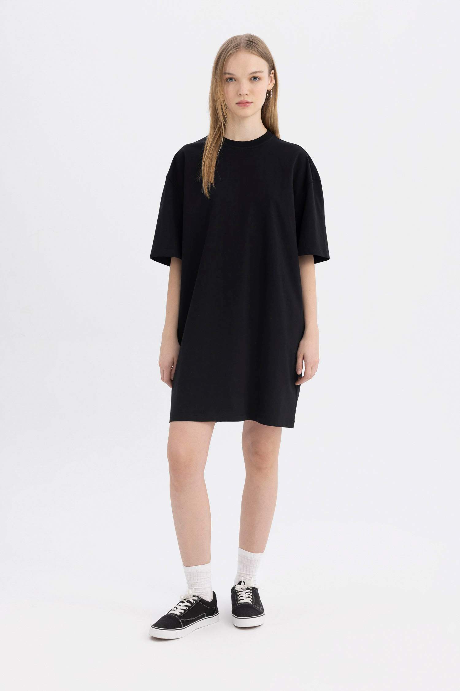 فستان قصير نص كم ممشط