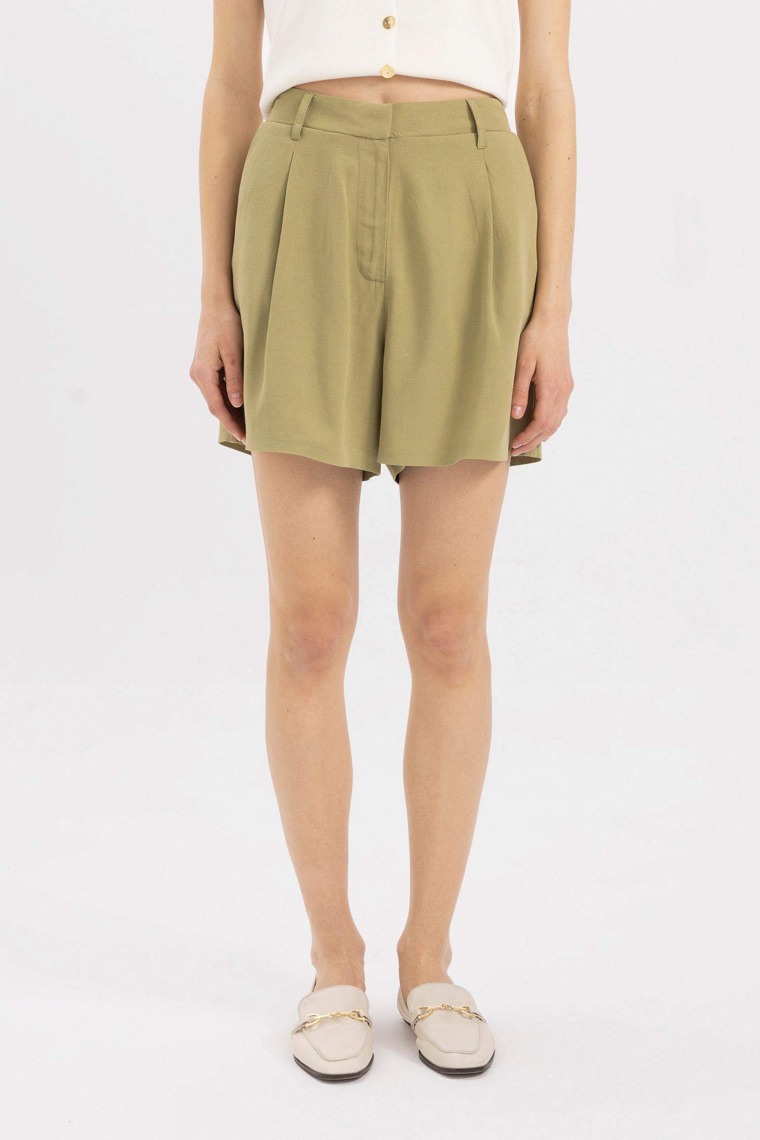 Yüksek Bel Kısa Paça Keten Karışımlı Şort