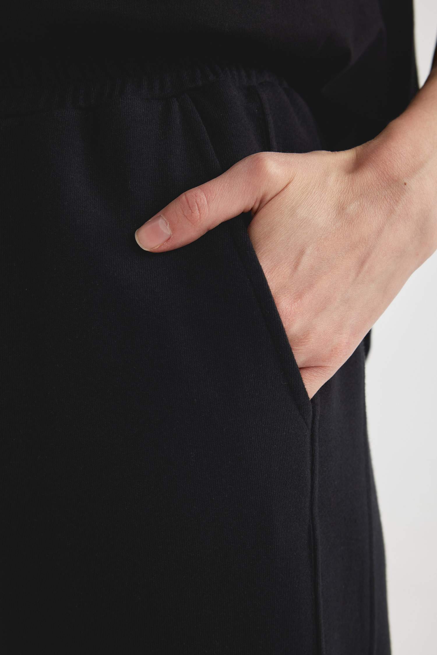 Брюки свободного кроя