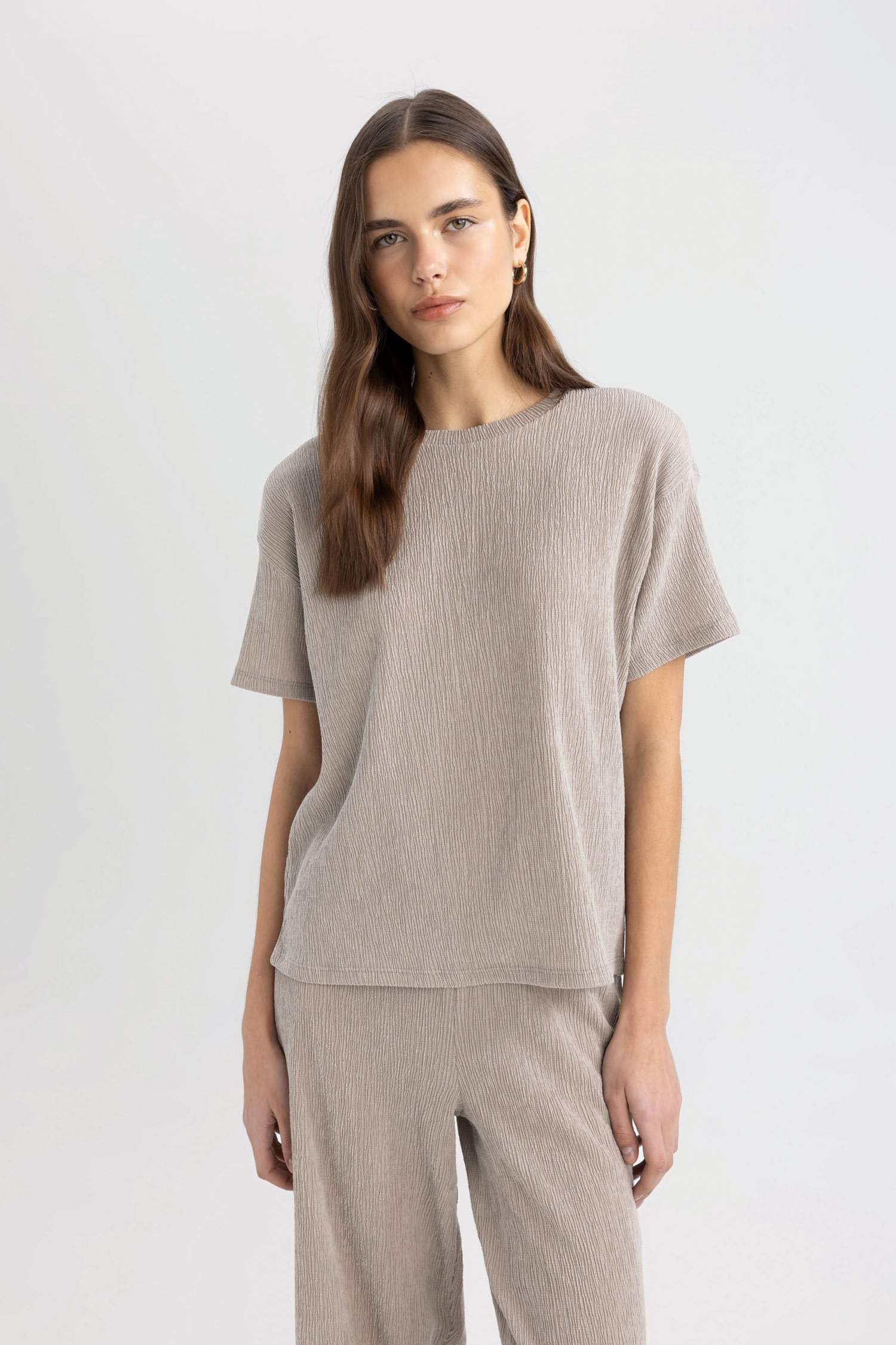 Relax Fit Crew Neck Crepe Short Sleeve T-Shirt