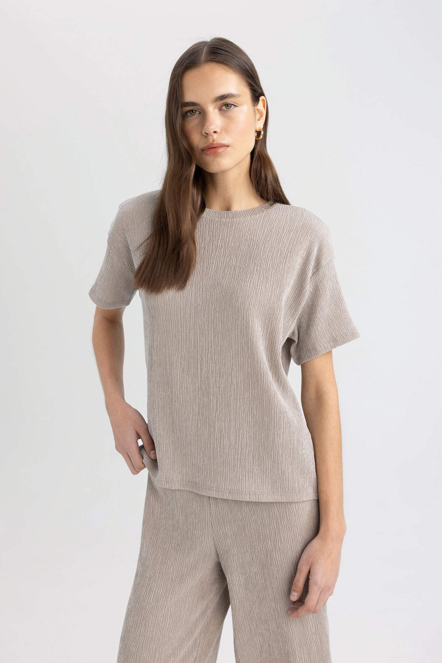 Relax Fit Crew Neck Crepe Short Sleeve T-Shirt