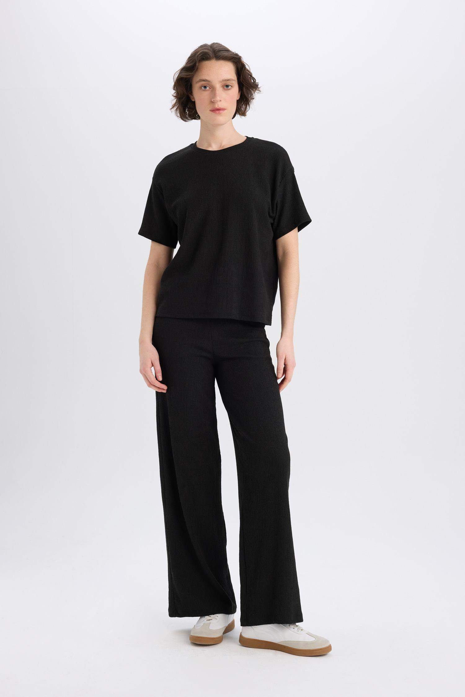 Relax Fit Bisiklet Yaka Basic Düz Bürümcük Kısa Kollu Siyah Tişört