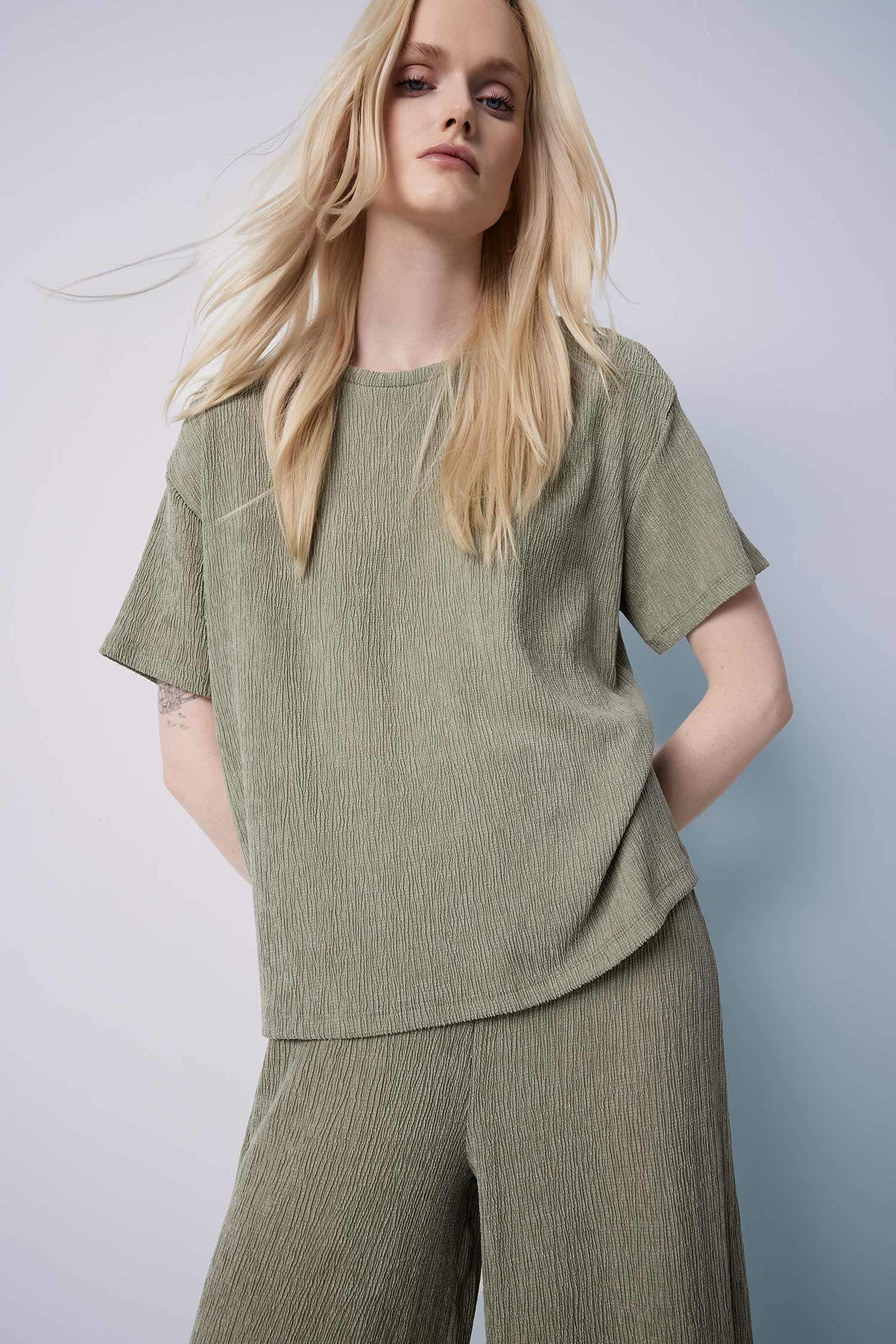 дөңгелек жаға кресс матасы Қысқа жеңді футболка