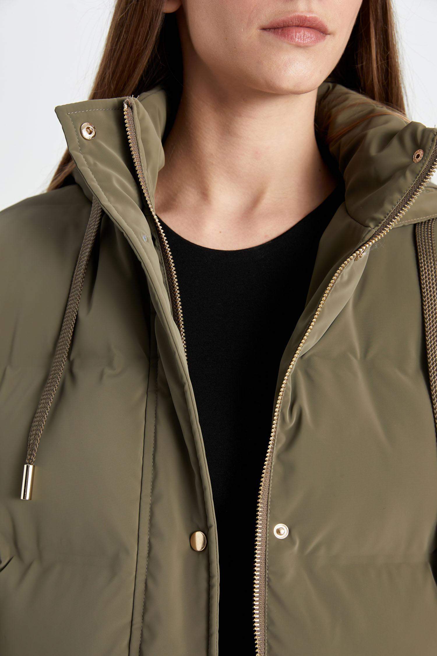 Su Geçirmez Uzun Şişme Mont Parka Kapüşonlu Fermuarlı Çıtçıtlı Cepli