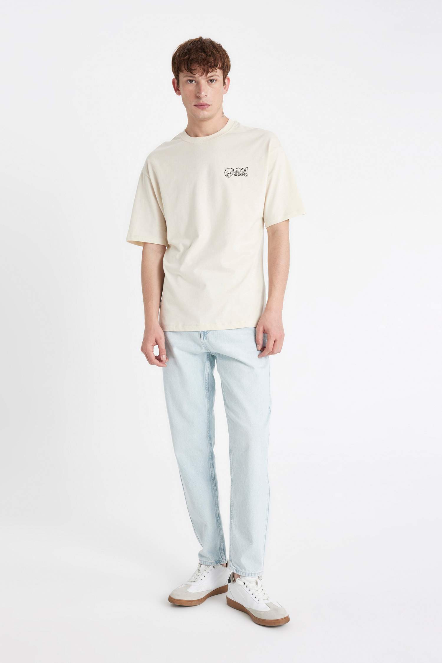 تيشيرت نص ردن أوفر سايز بياخة مستديرة من غارفيلد