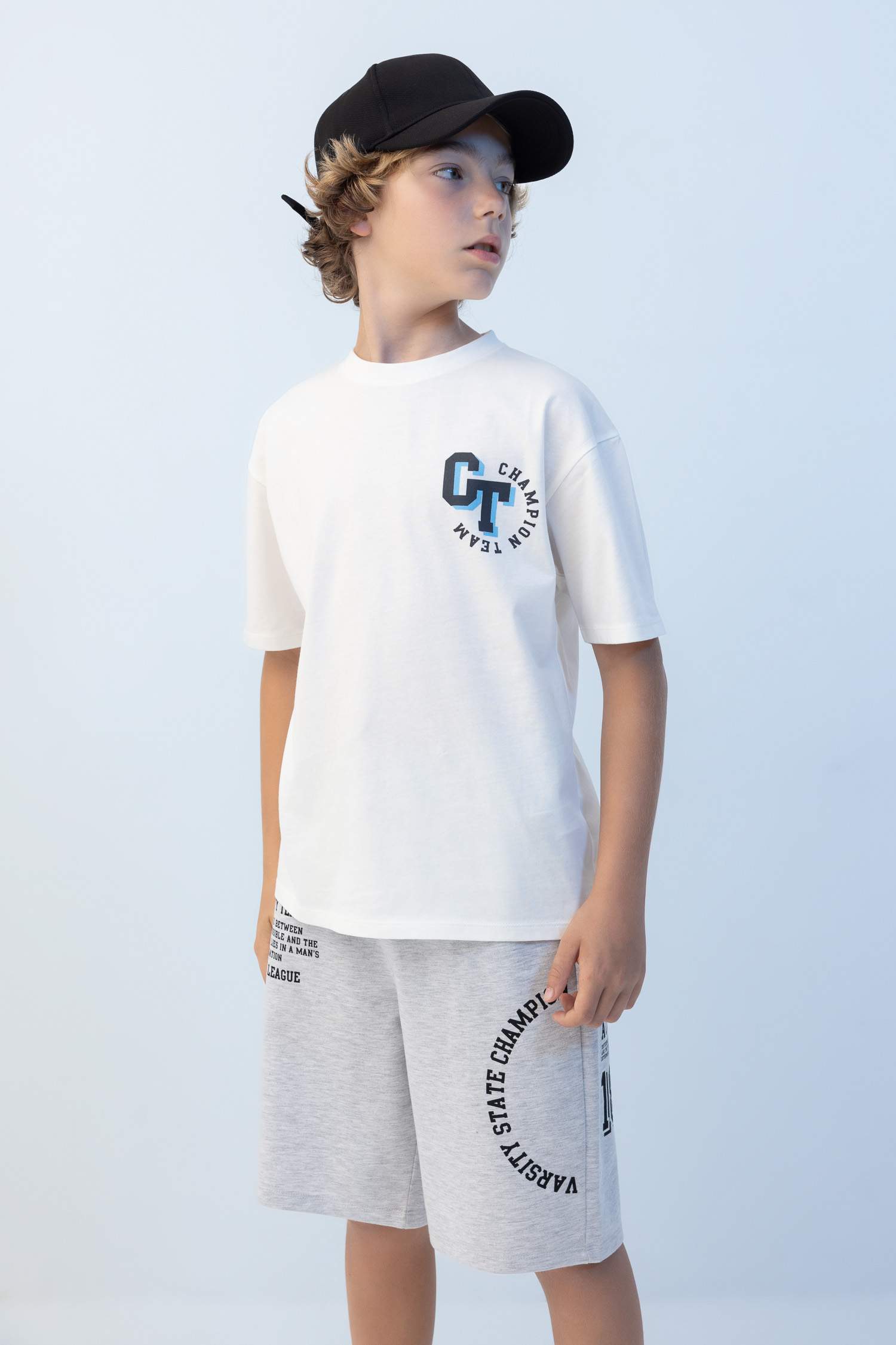 Boy Oversize Fit Crew Neck Printed T-Shirt