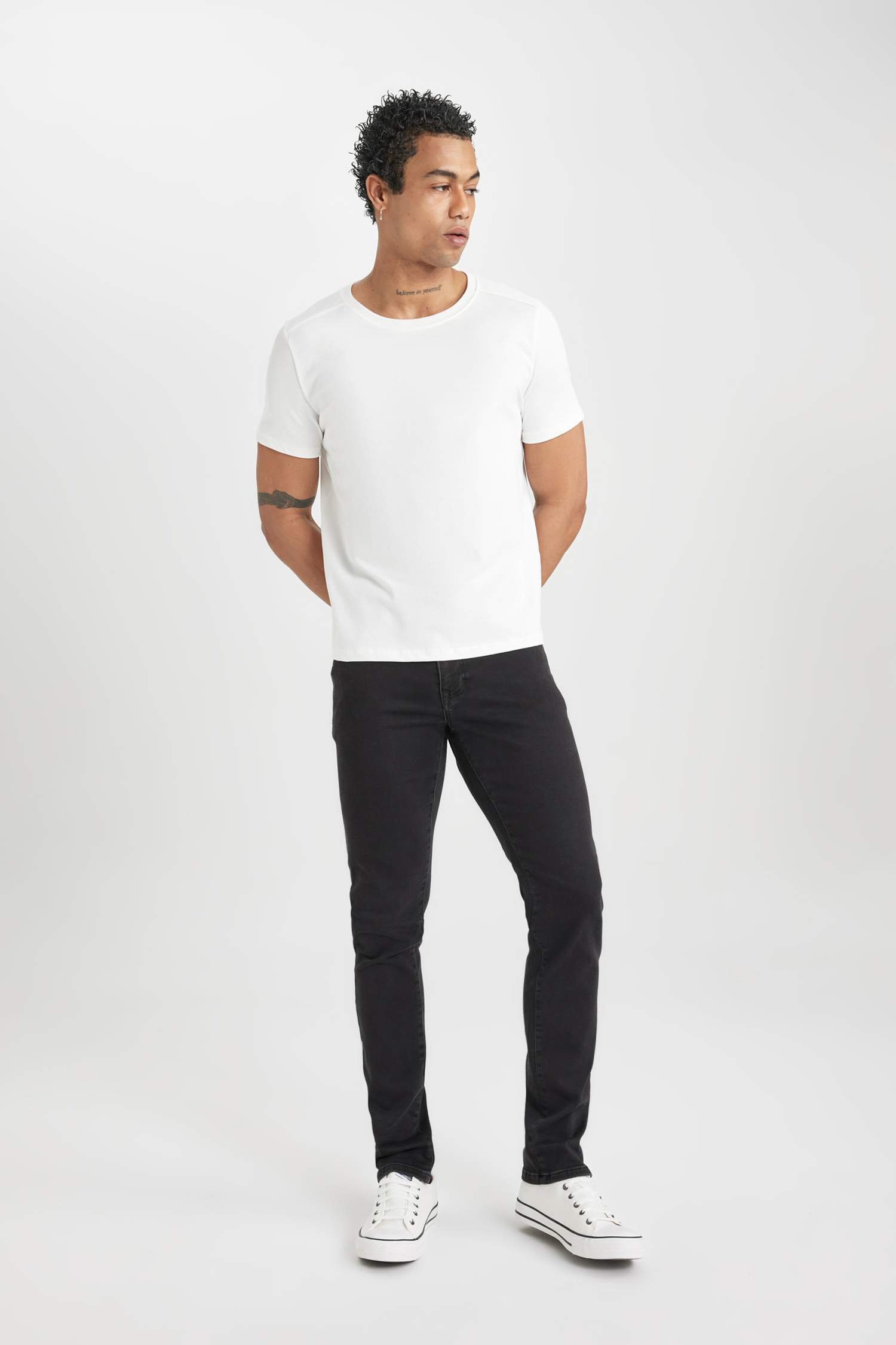 Pedro Slim Fit Normal Waist Narrow Leg Jeans