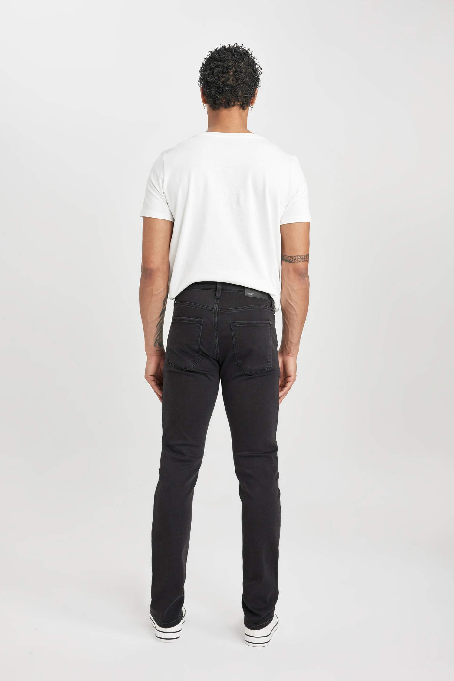 Pedro Slim Fit Normal Waist Narrow Leg Jeans