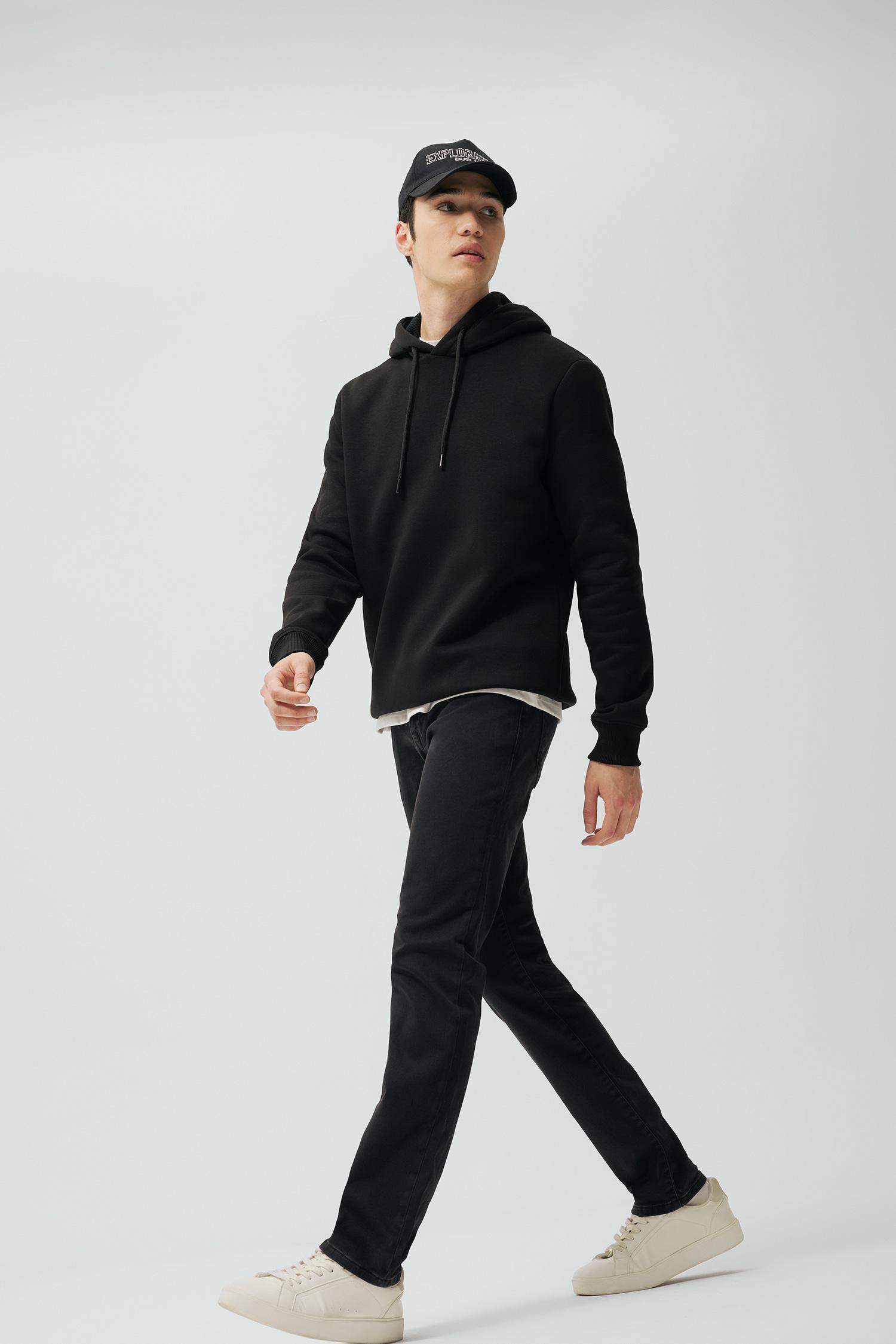 Pedro Slim Fit Normal Waist Narrow Leg Jeans