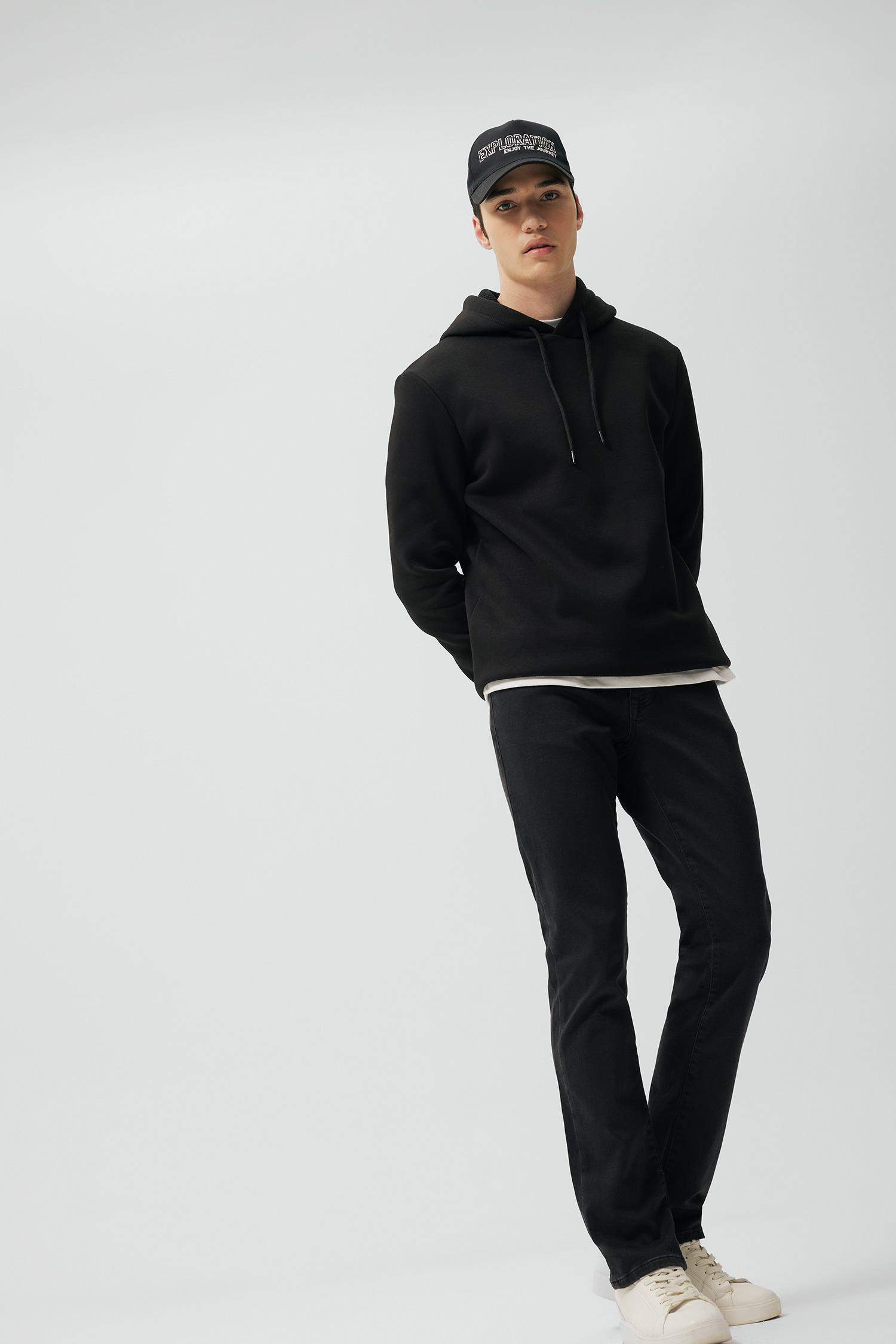 Pedro Slim Fit Normal Waist Narrow Leg Jeans