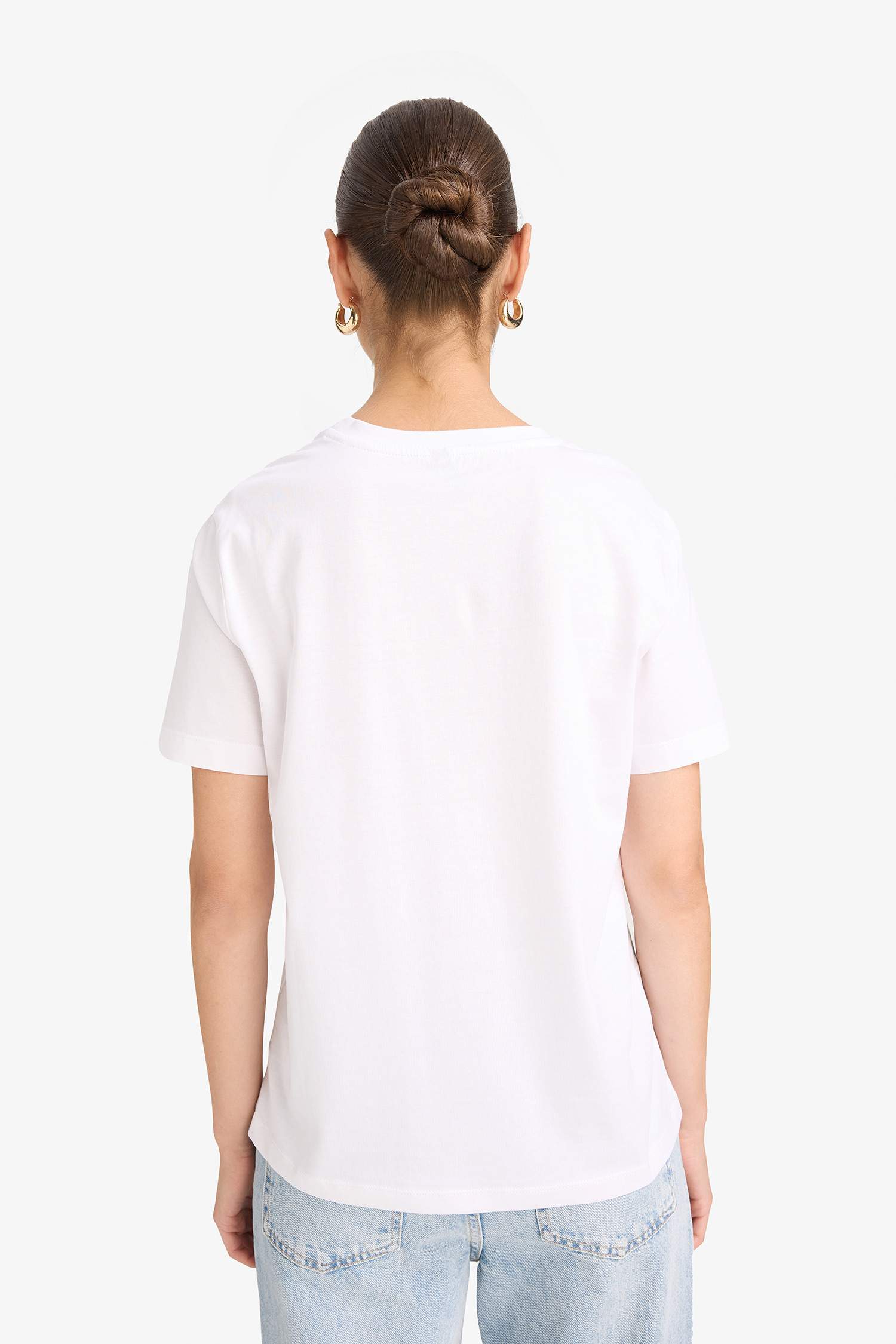 تيشيرت بيزك سادة نص كم قصة عادية برقبة مستديرة