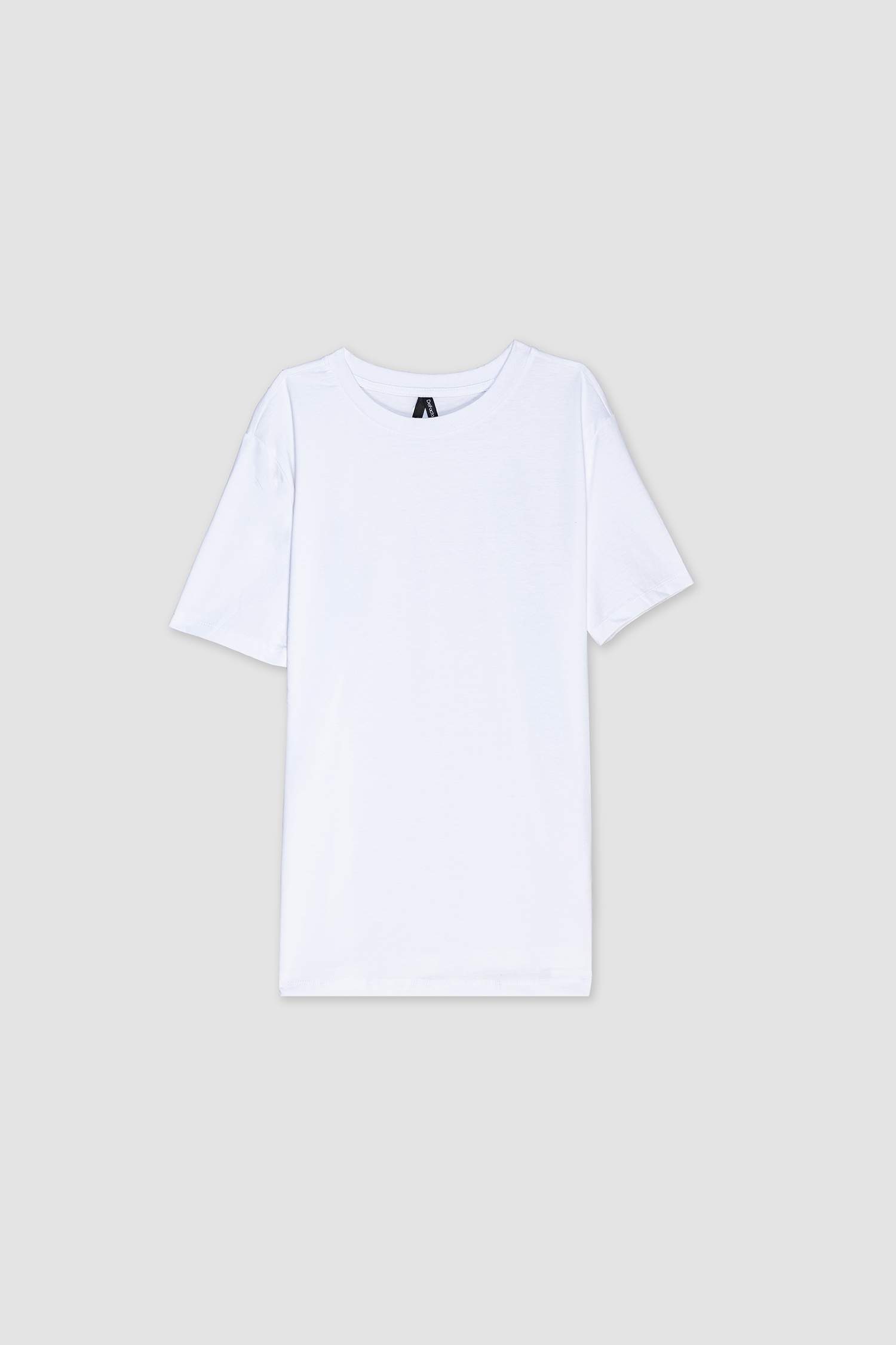 تيشيرت بيزك سادة نص كم قصة عادية برقبة مستديرة