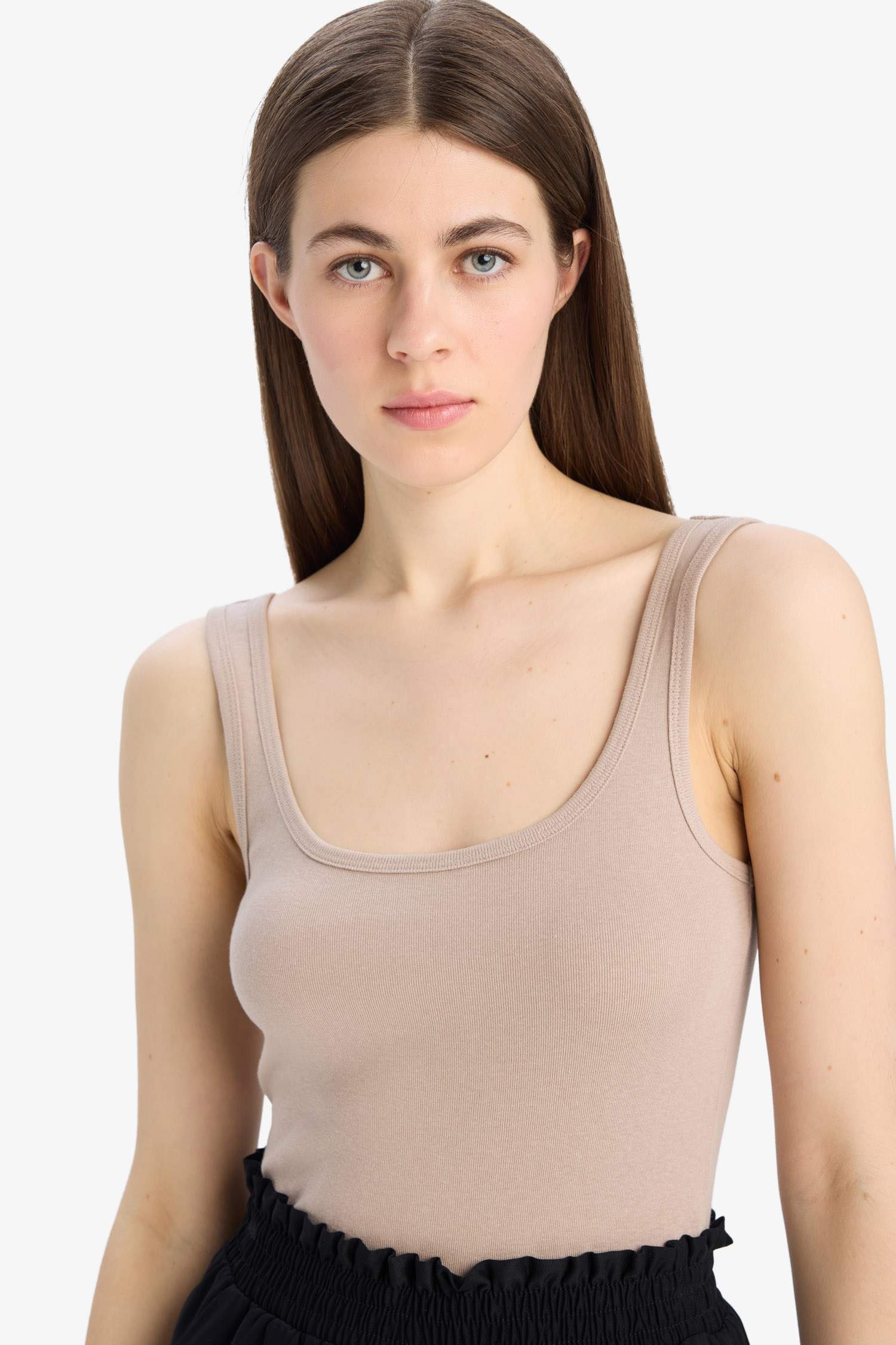 Slim fit футболка без рукавов с круглым вырезом и из ребристой ткани