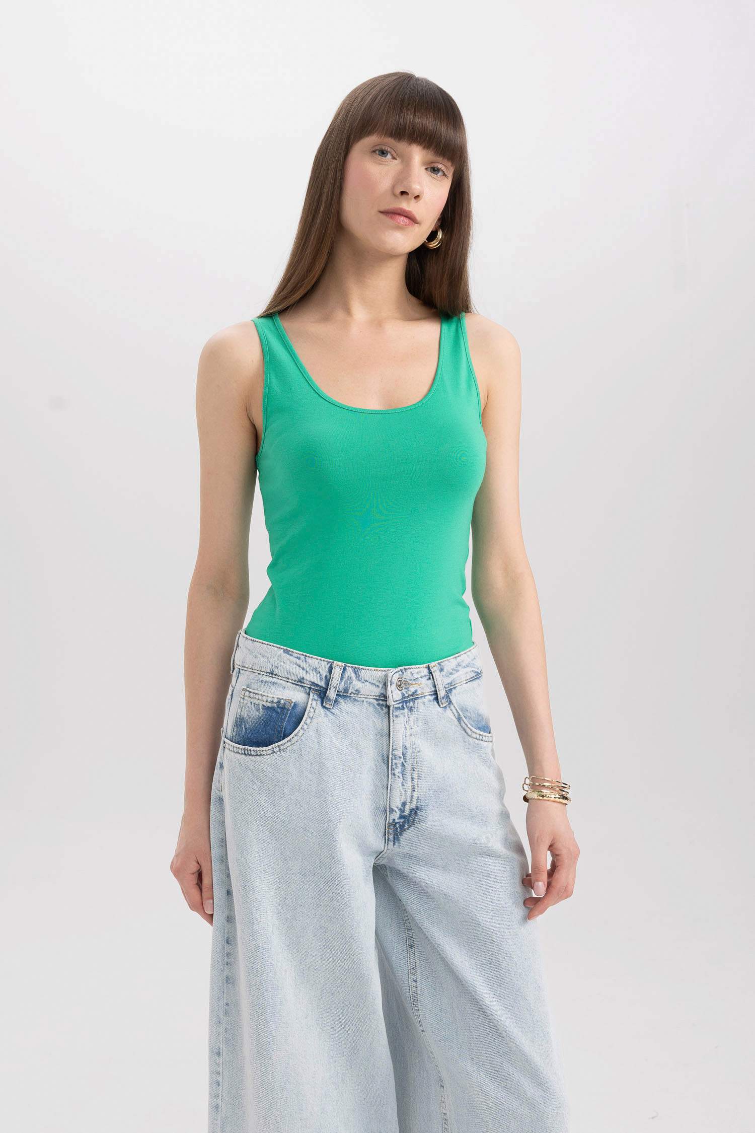 Slim Fit Ribana Crew Neck Sleeveless Tank Top