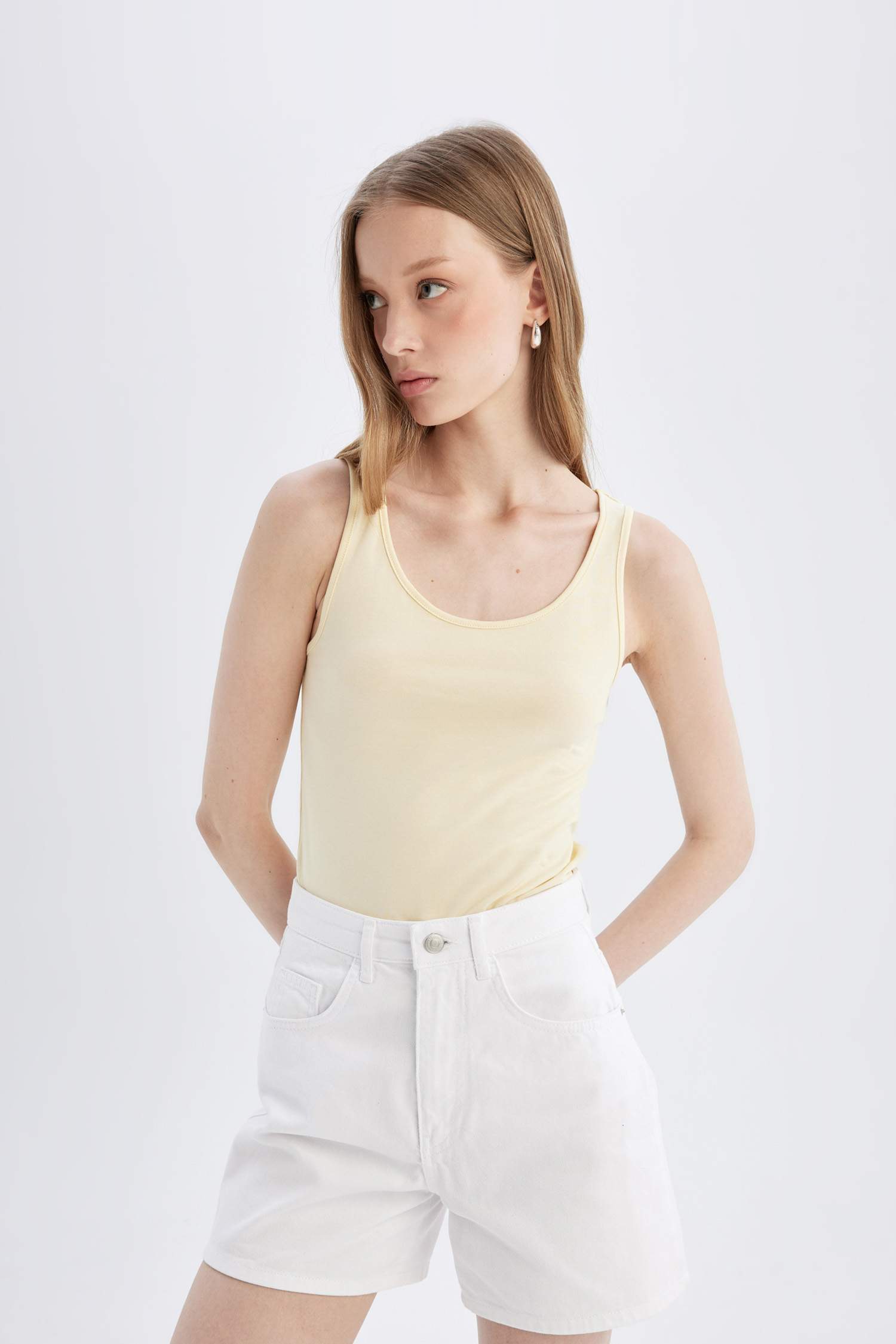 Slim Fit Ribana Crew Neck Sleeveless Tank Top