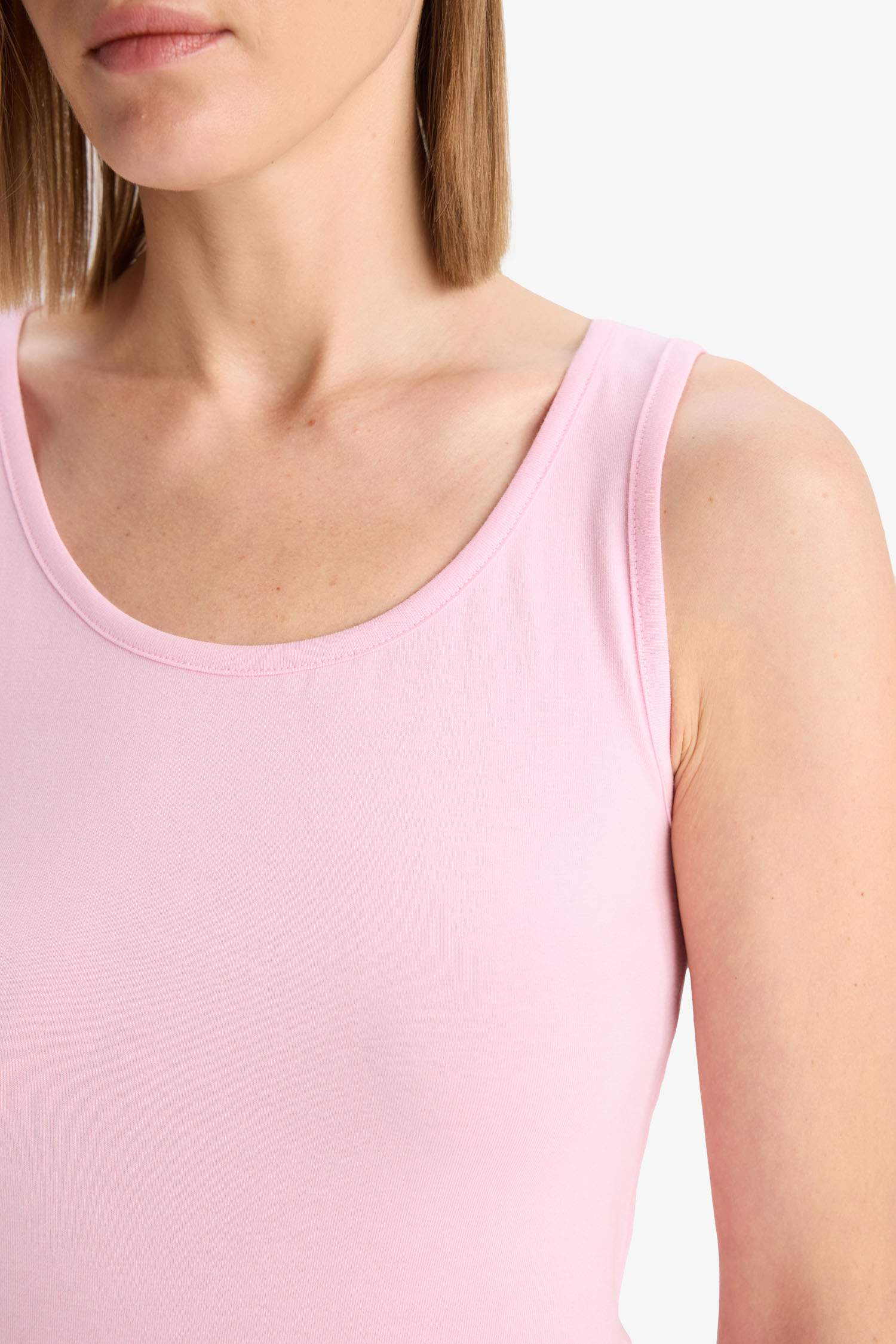Débardeur slim basique côtelé à col rond