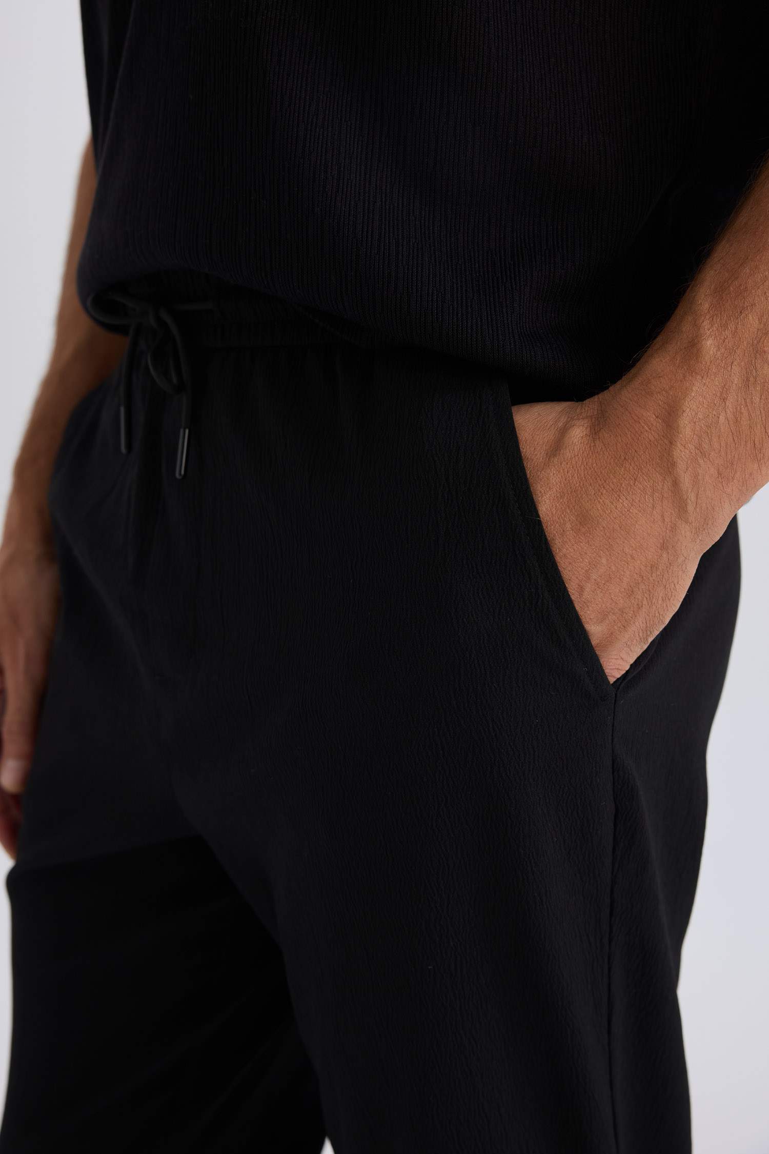 Relax Fit Rahat Kesim Düz Paça Krinkıl Yazlık Kumaş Pantolon