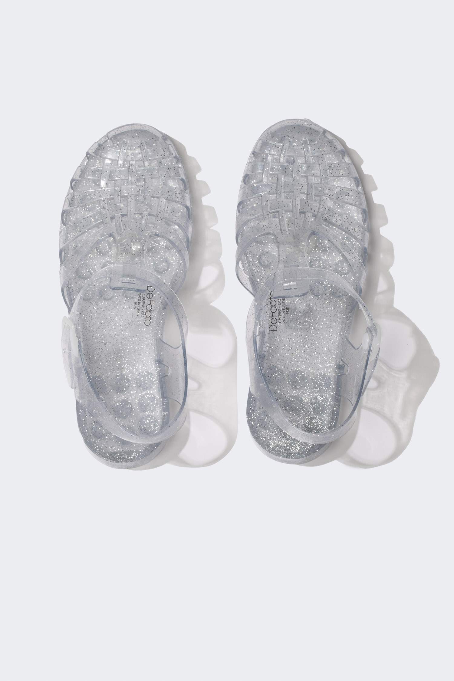 صندل نسائي بكعب مسطح