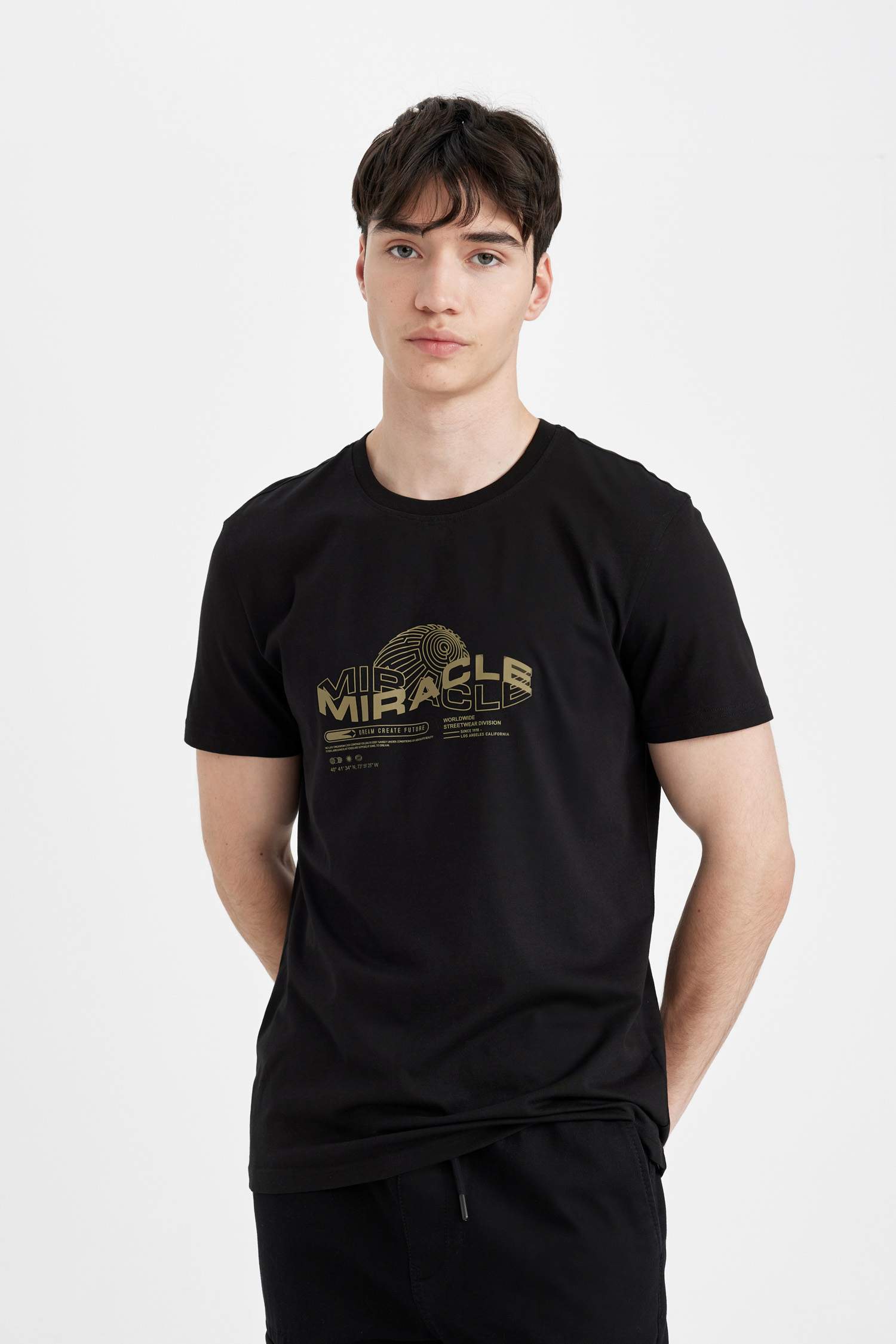 Slim Fit Slim Cut Crew Neck Printed Short Sleeve T-Shirt