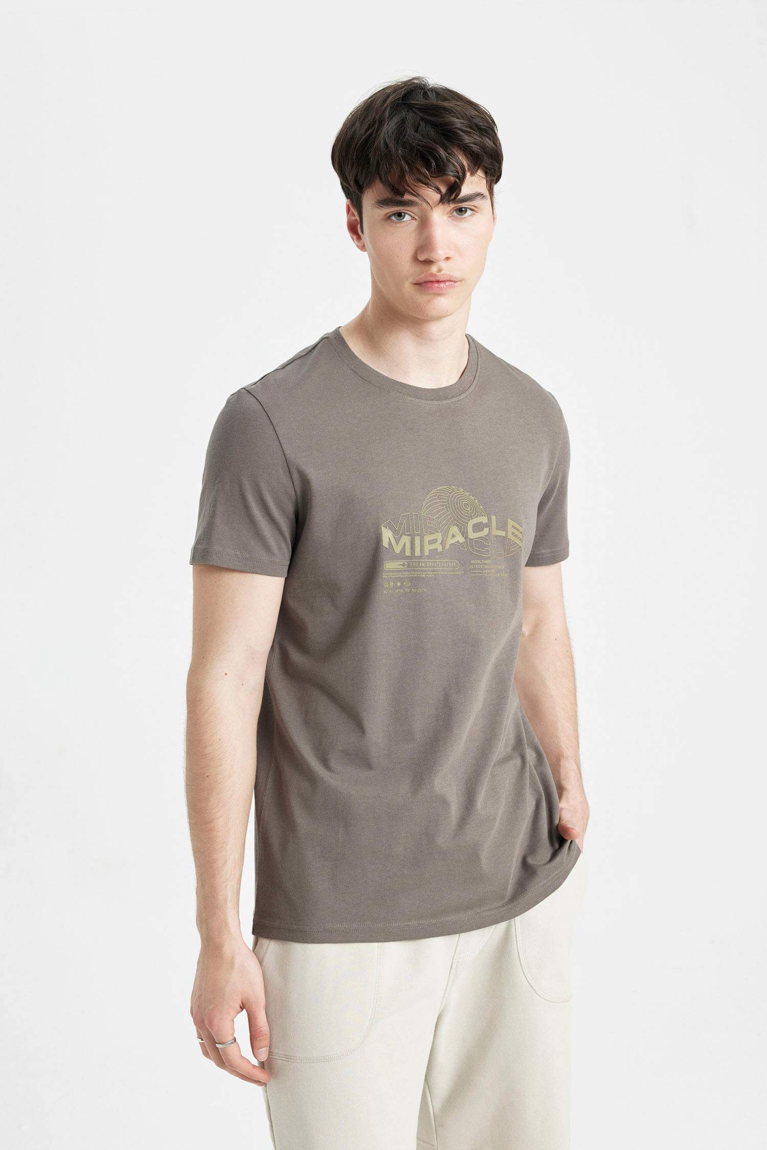 Slim Fit Crew Neck Printed Short Sleeve T-Shirt