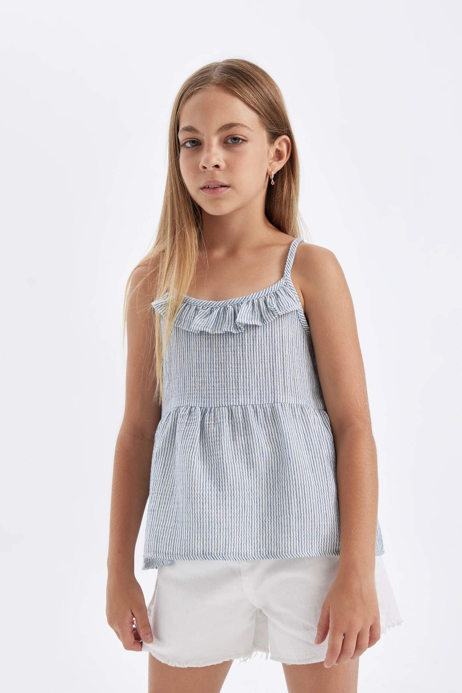 بلوزة بناتي قطن بحمالات وياخة مكشكشة