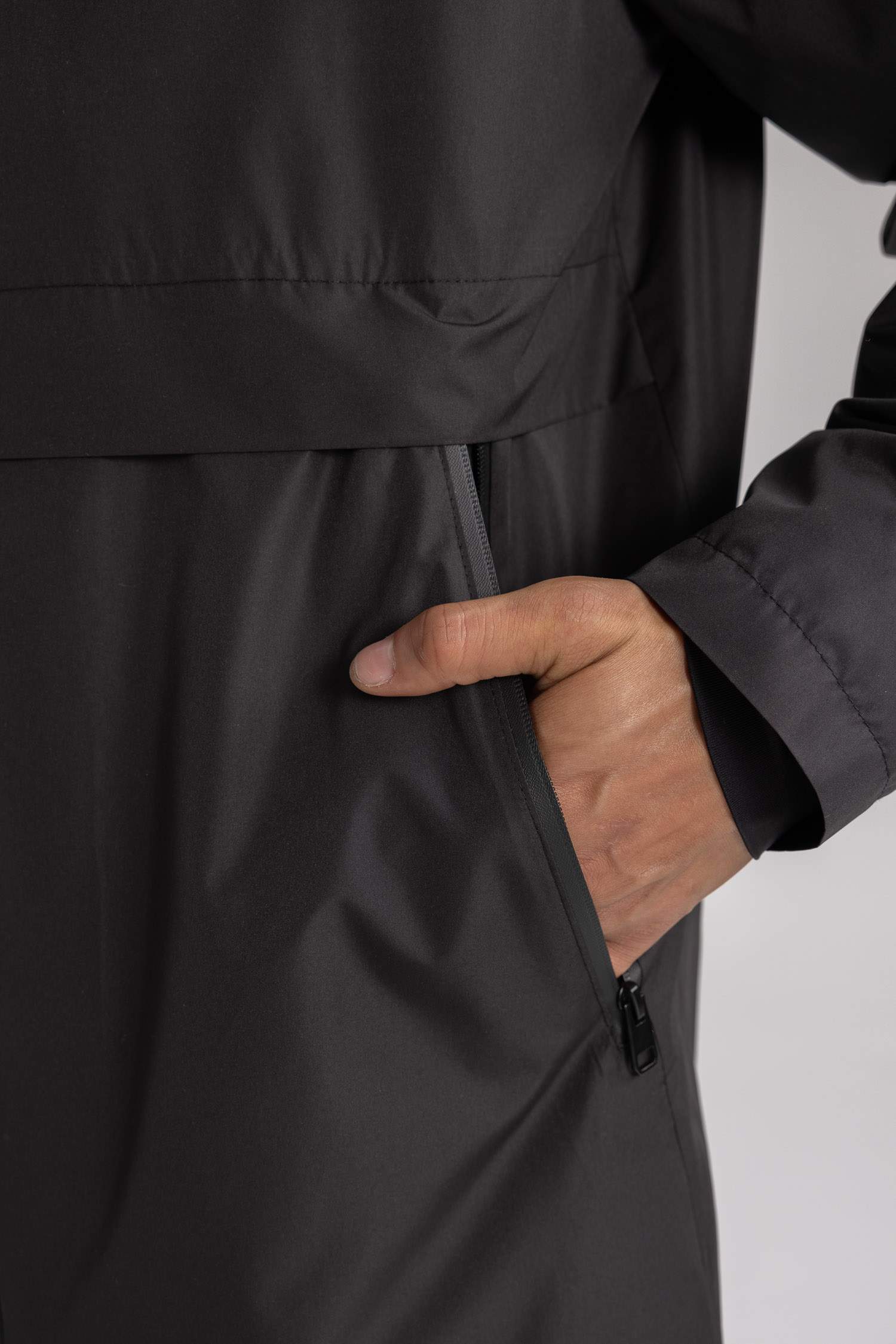 بالطو مطر قصة عادية بغطاء للرأس طارد للماء من DeFactoFit