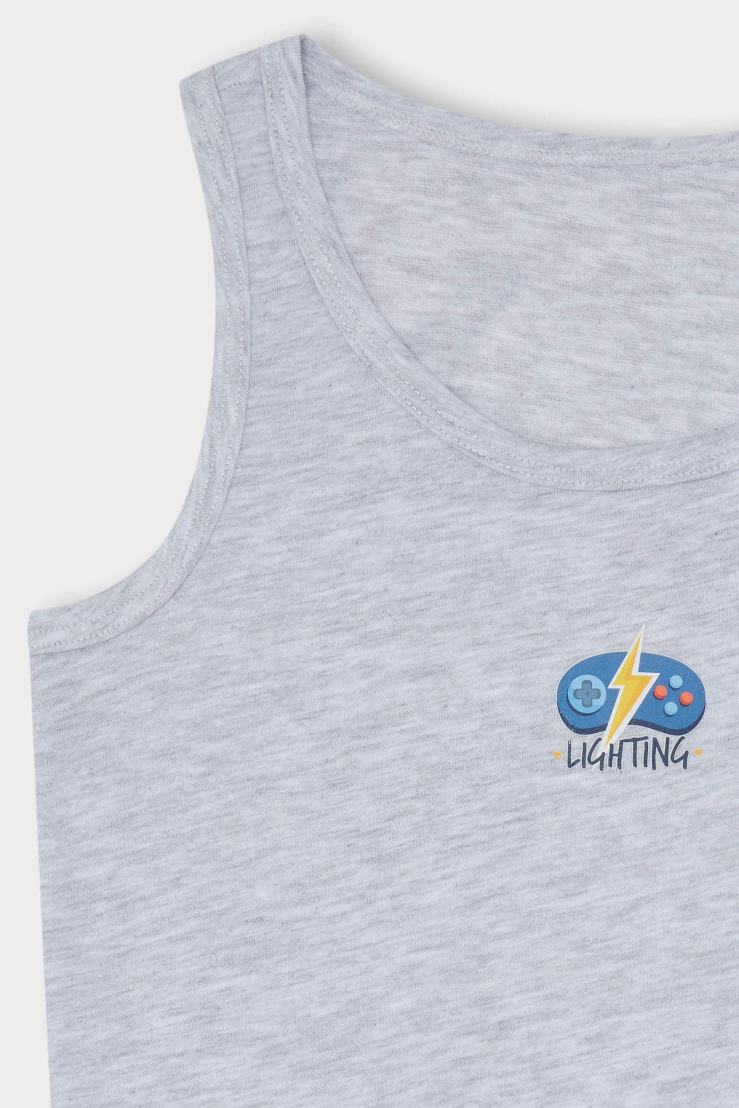 ديباردور قصة عادية من قطعتين