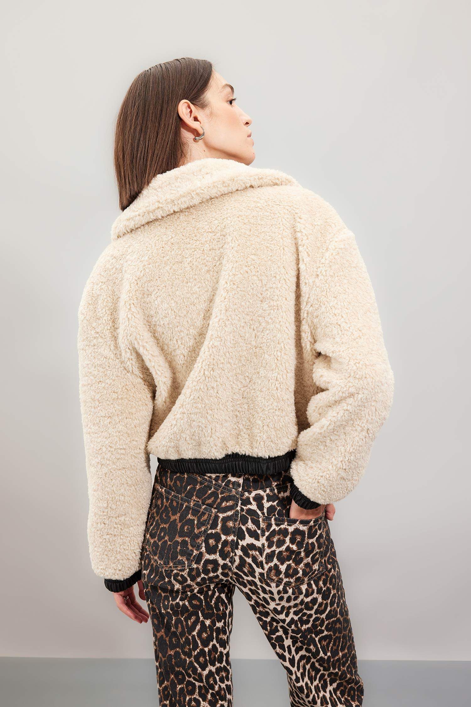 Dik Yaka Suni Kürk Fermuarlı Mont Ceket