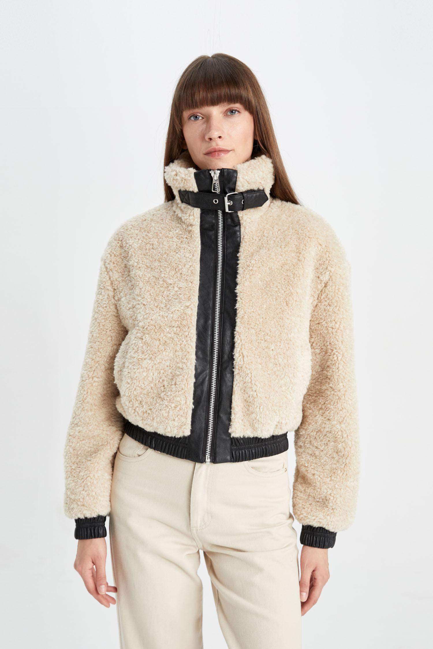 Dik Yaka Suni Kürk Fermuarlı Mont Ceket