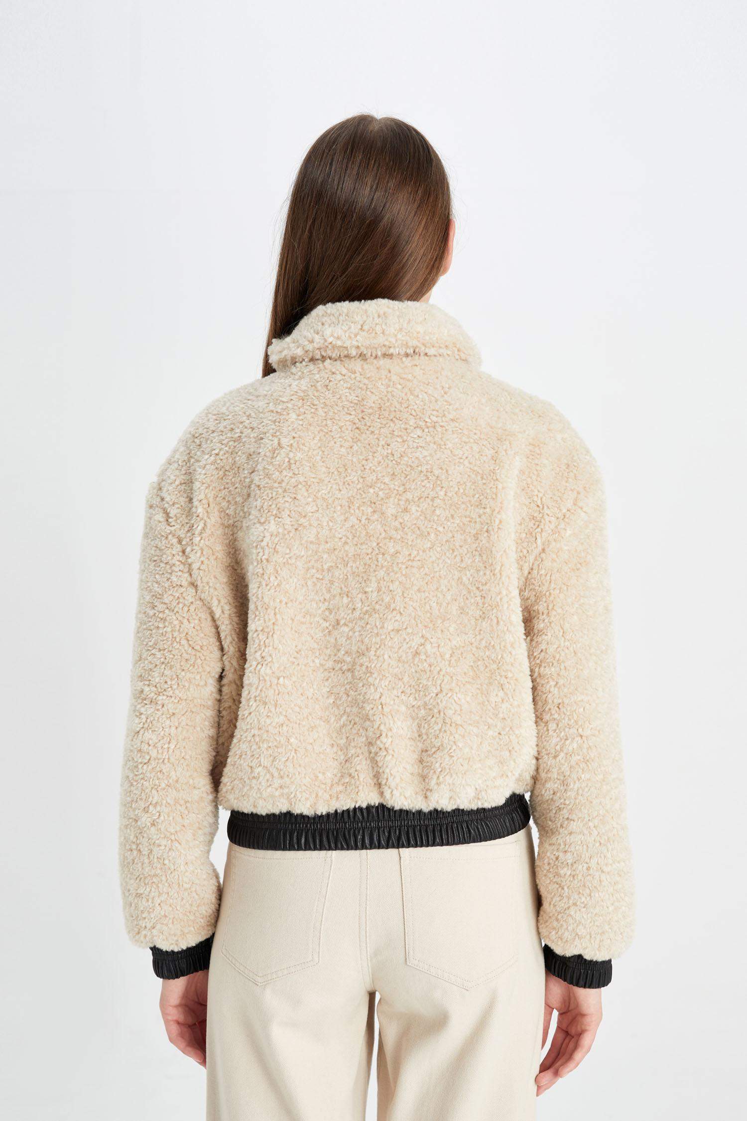 Dik Yaka Suni Kürk Fermuarlı Mont Ceket