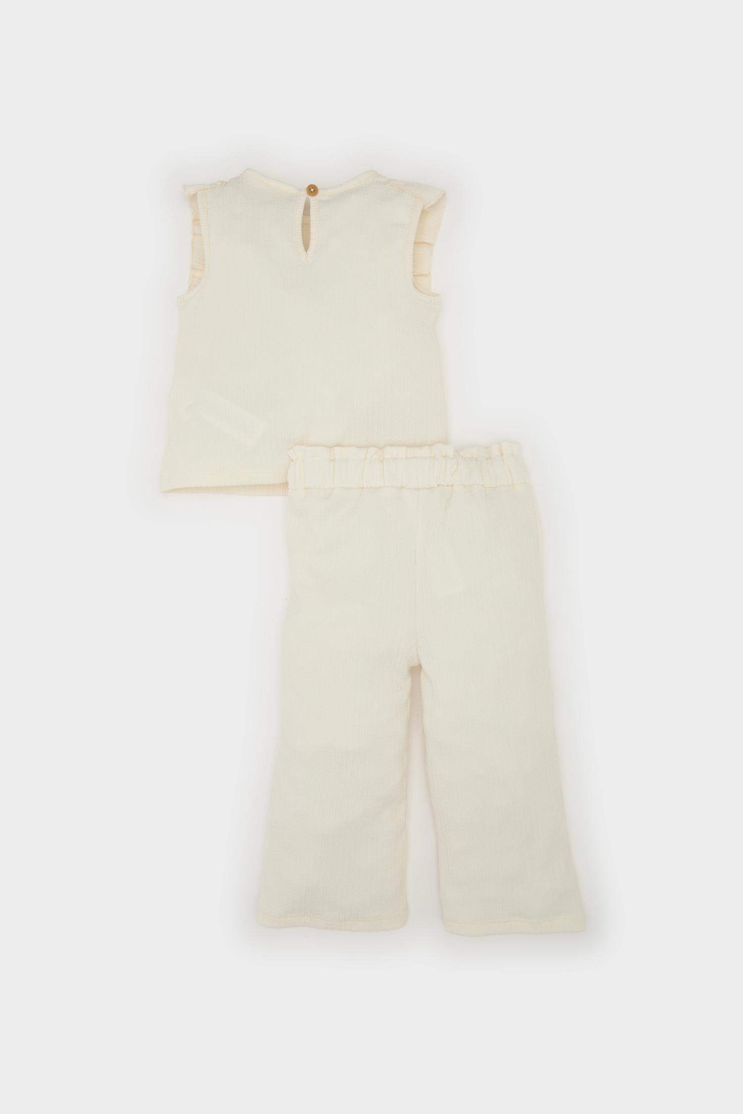 طقم بياقة مستديرة من قطعتين