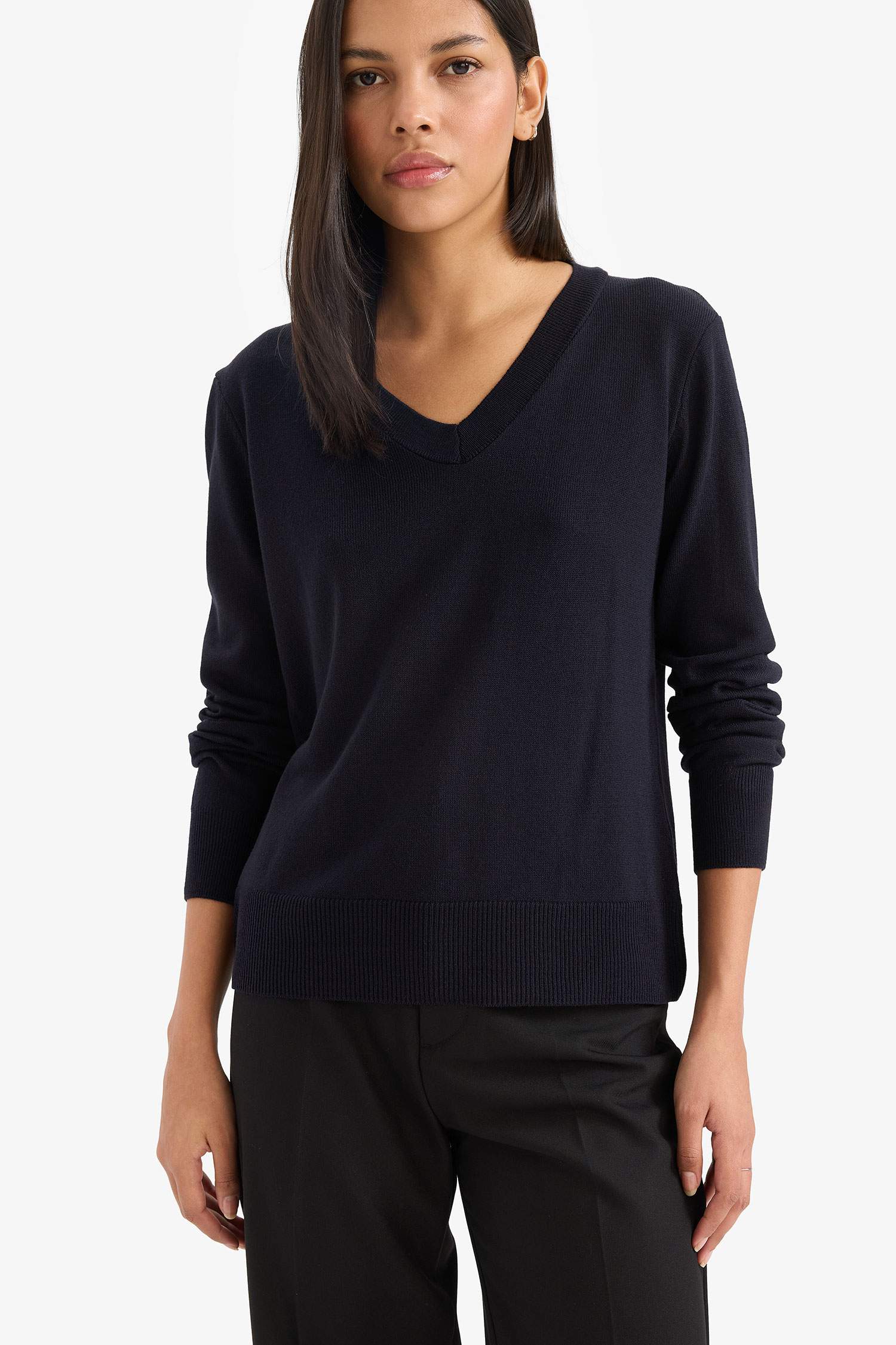 Relax Fit V-Neck Pullover