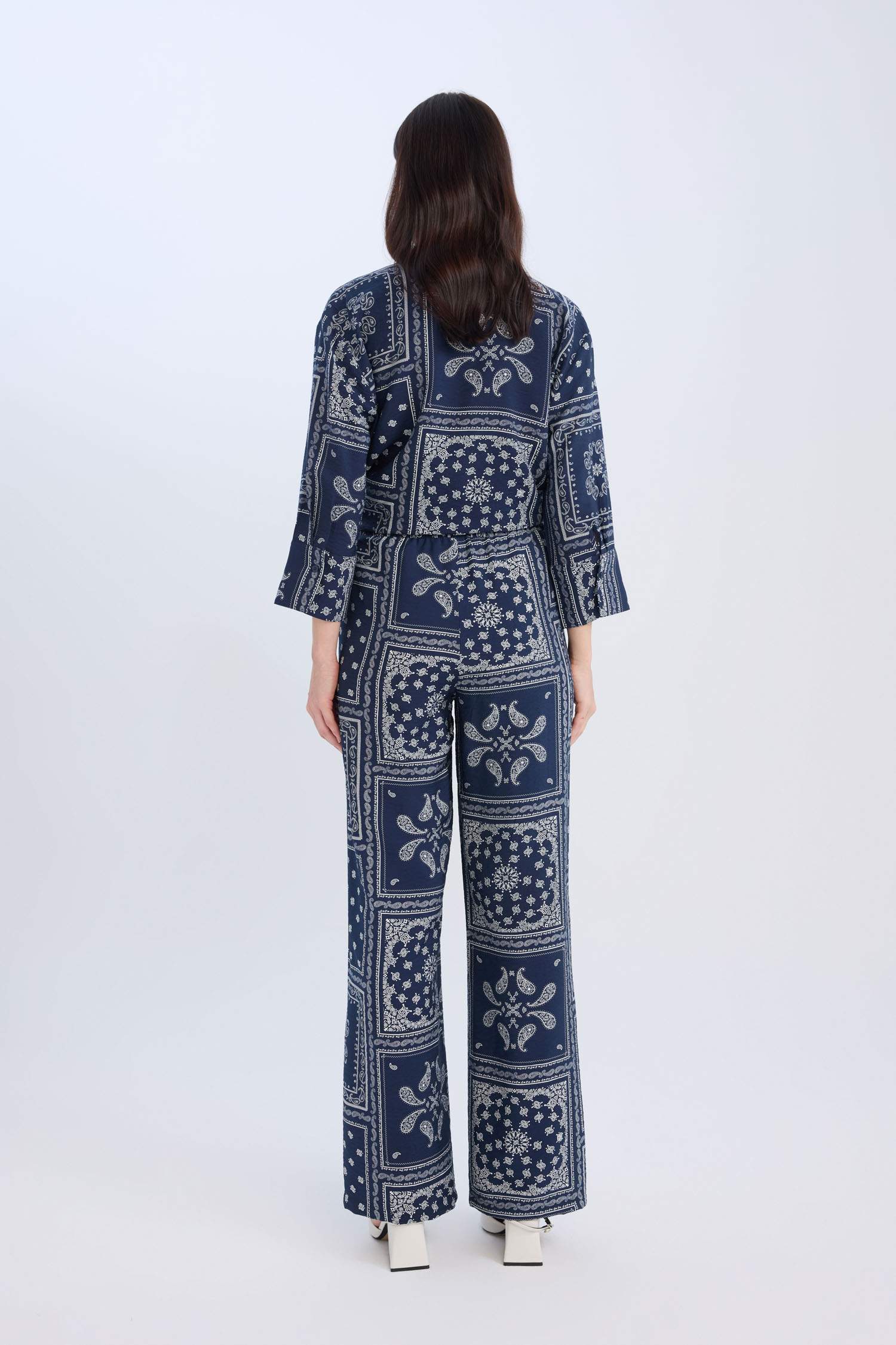 بنطلون وايد ليج برجل واسع وخصر عالي كحلي