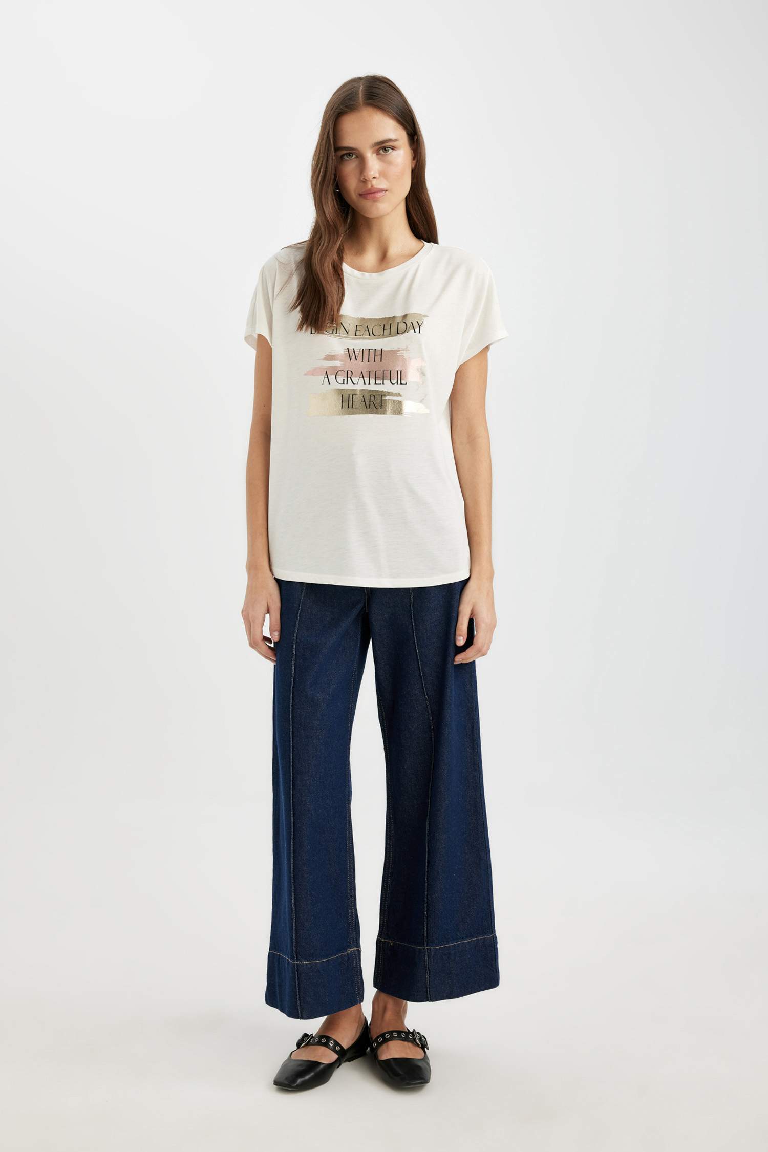 تيشيرت نص كم قطن قصة عادية مطبوع