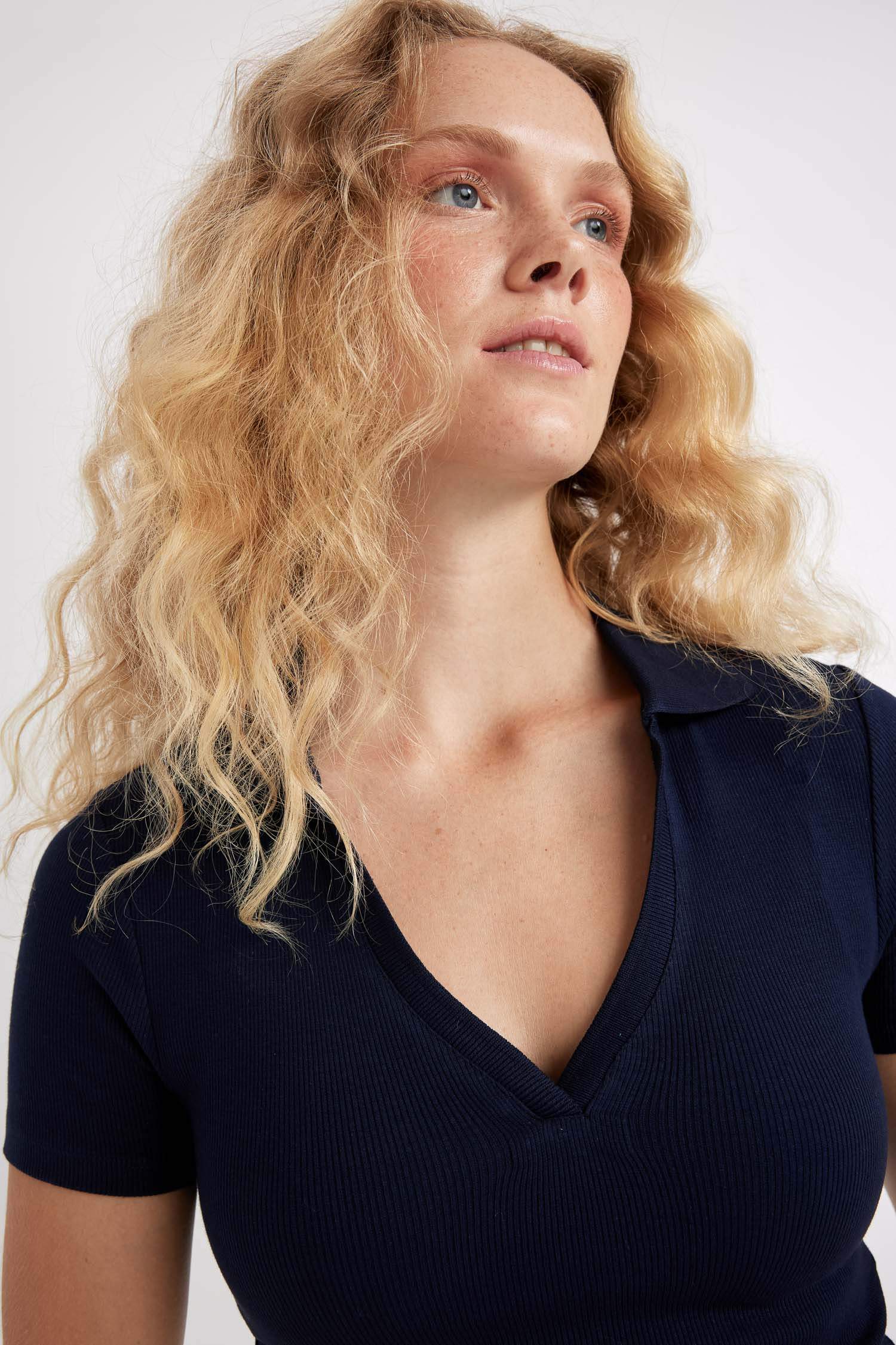 Slim Fit Dar Kesim Fitilli Kaşkorse Kısa Kollu Polo Tişört