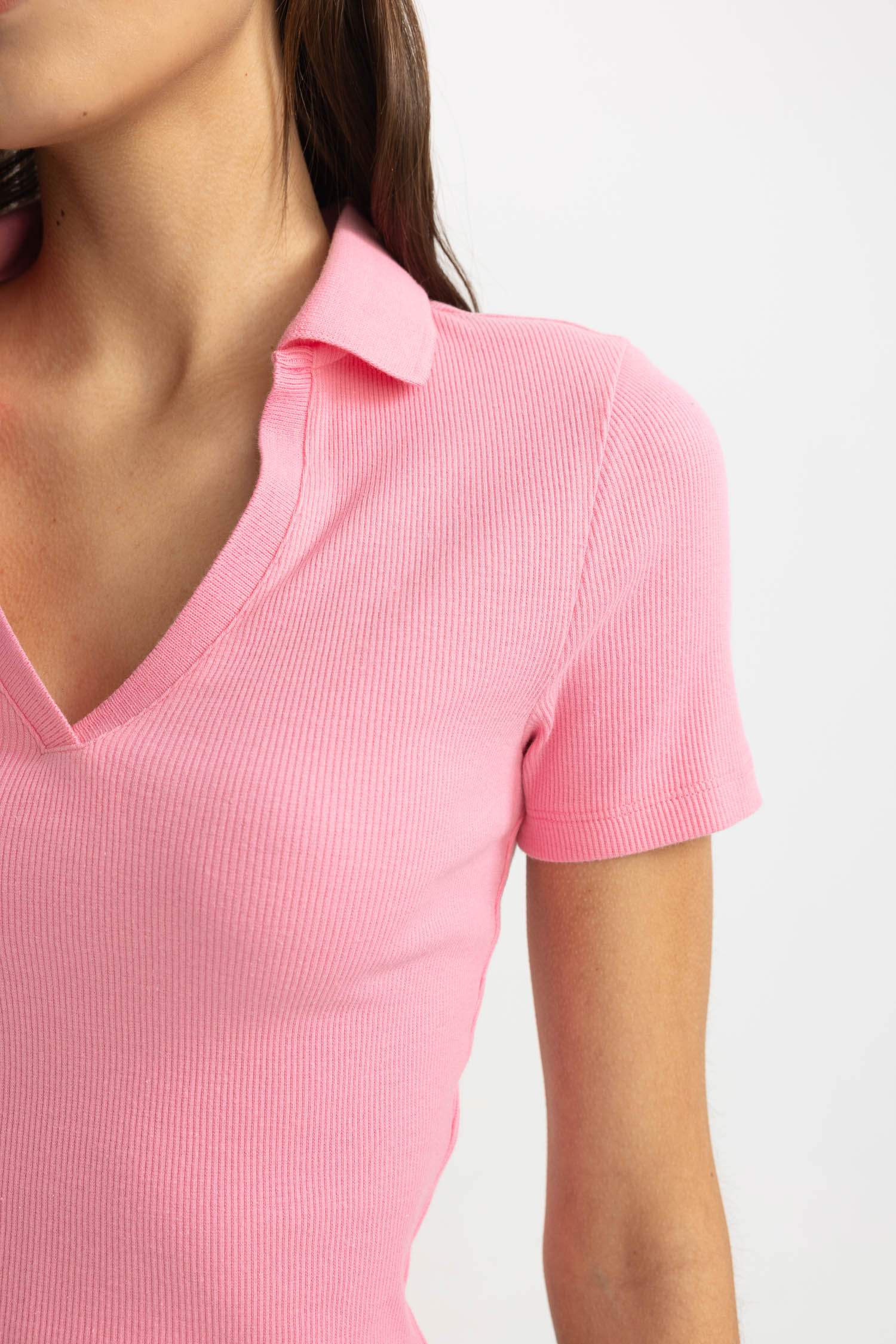 Футболка-поло приталенного кроя