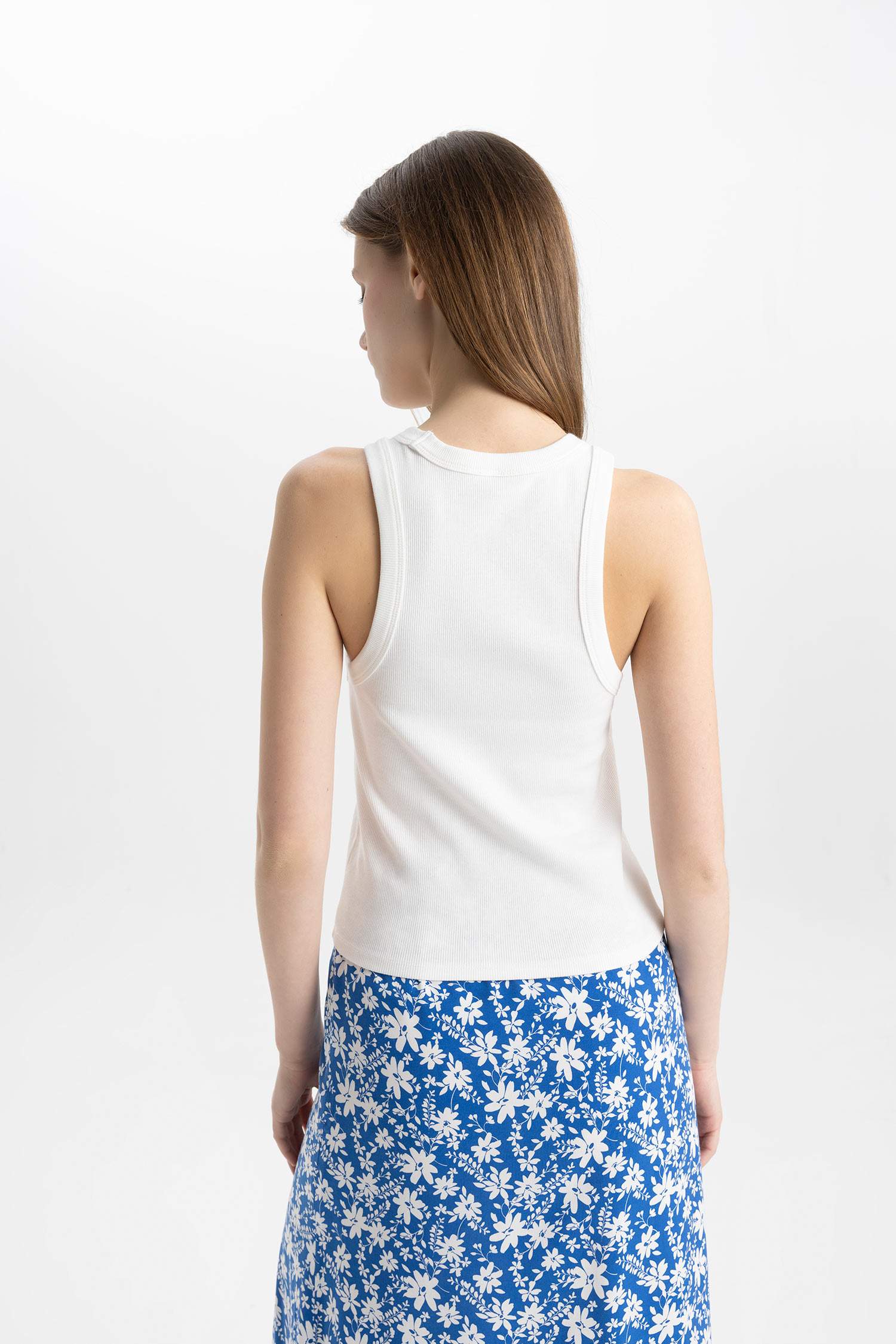 Slim Fit Dar Kesim Halter Yaka Fitilli Kaşkorse Atlet